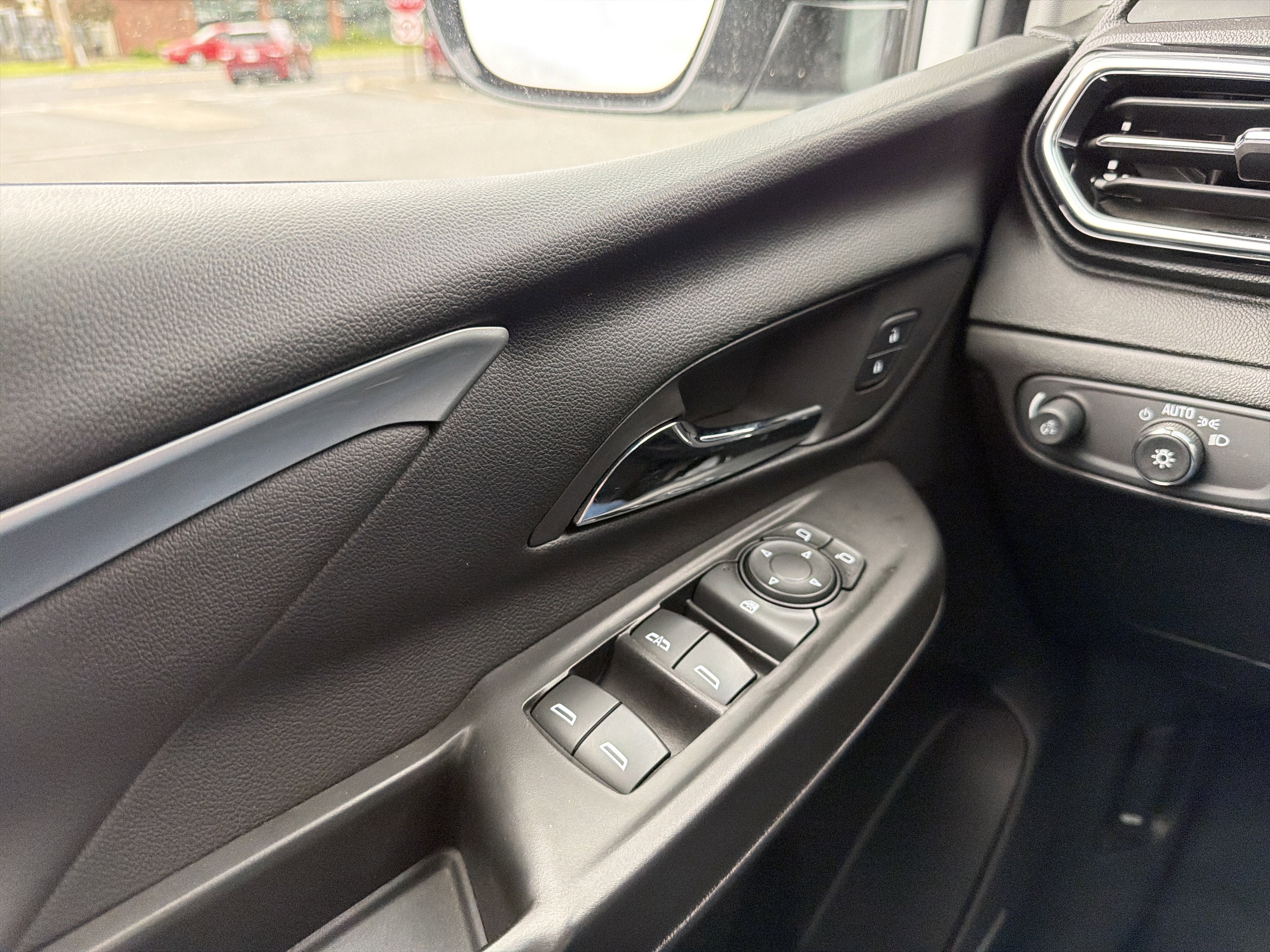 2023 Chevrolet Bolt EV 2LT
