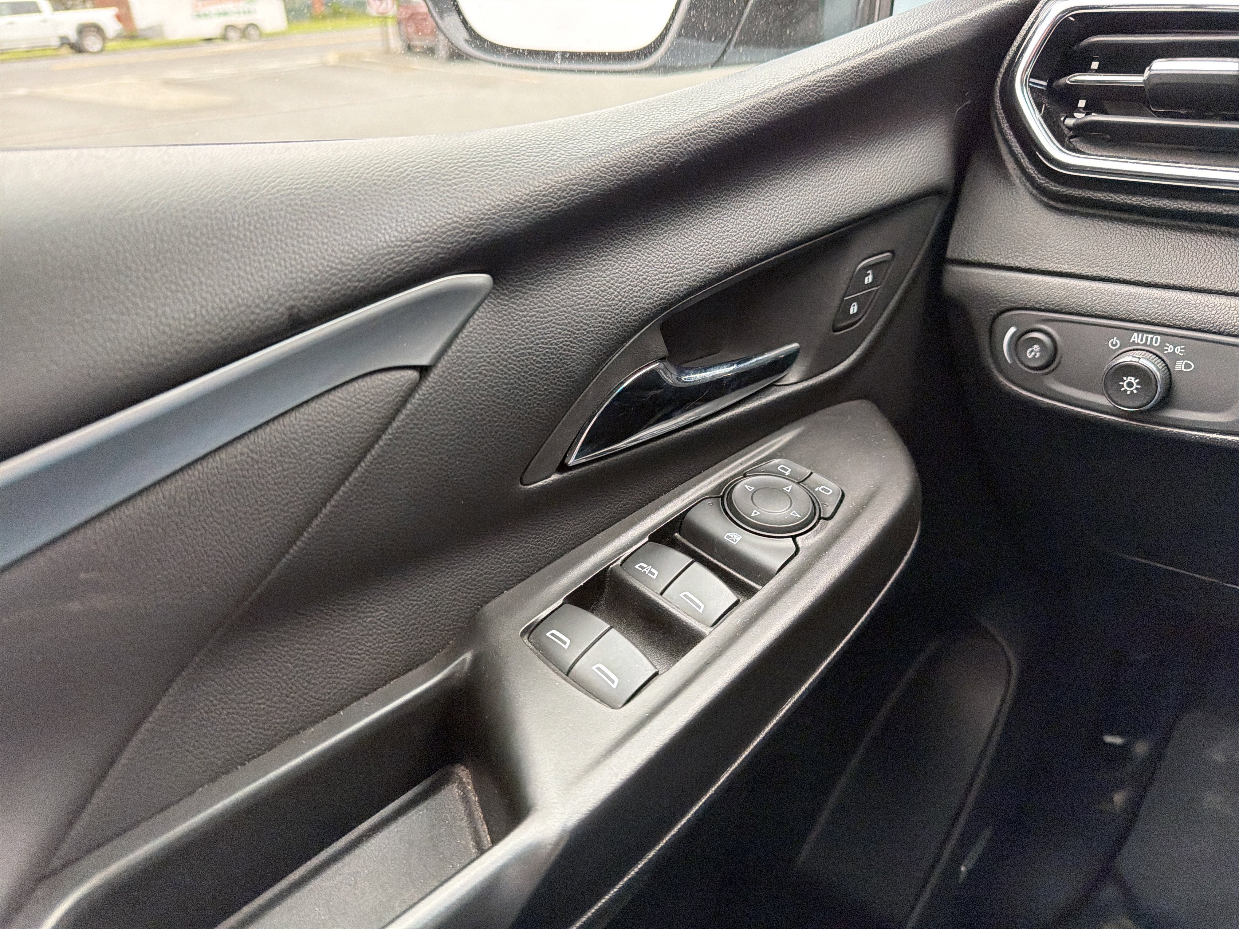 2023 Chevrolet Bolt EV 2LT