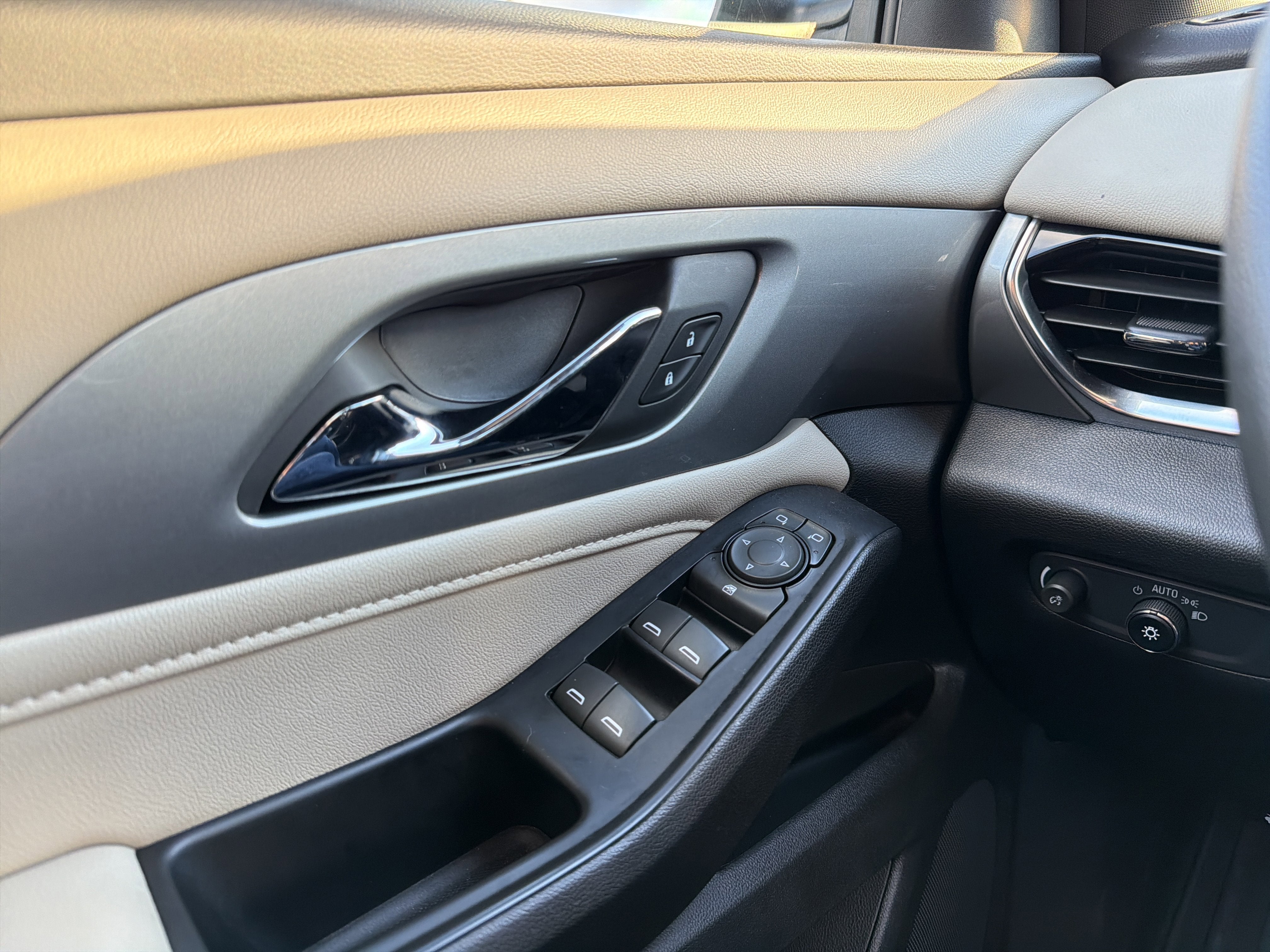 2024 Chevrolet Traverse Limited LS