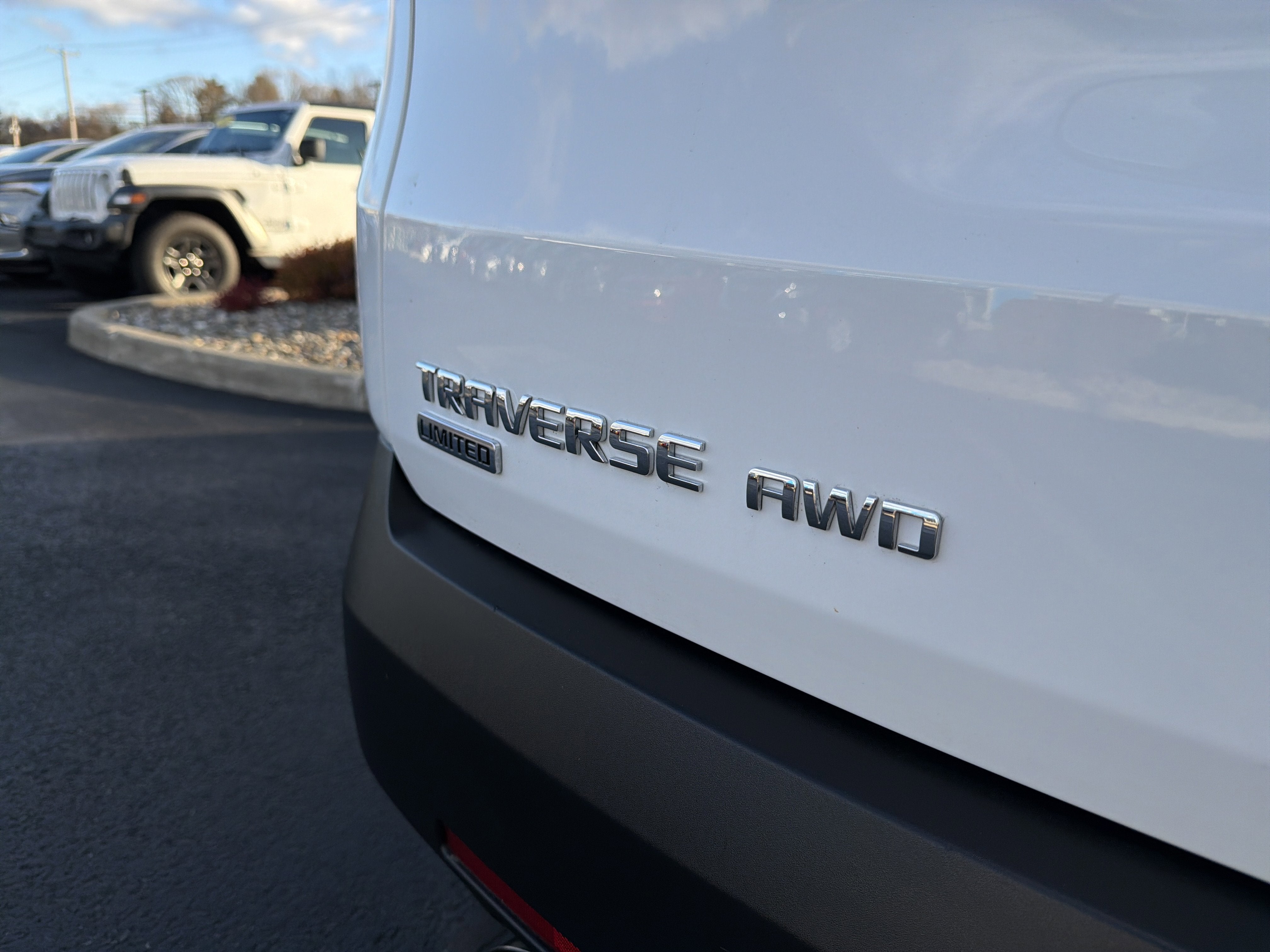 2024 Chevrolet Traverse Limited LS