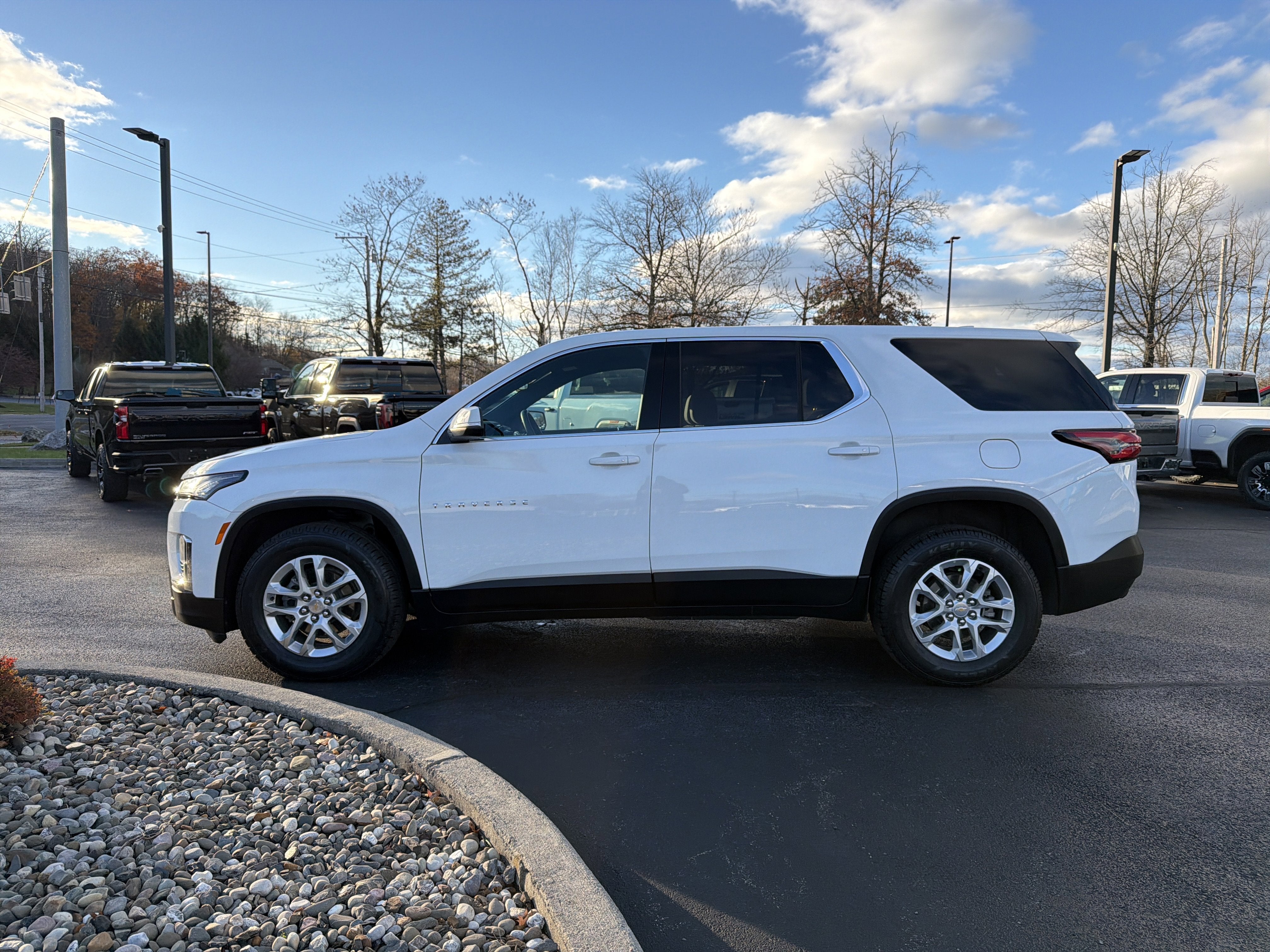 2024 Chevrolet Traverse Limited LS