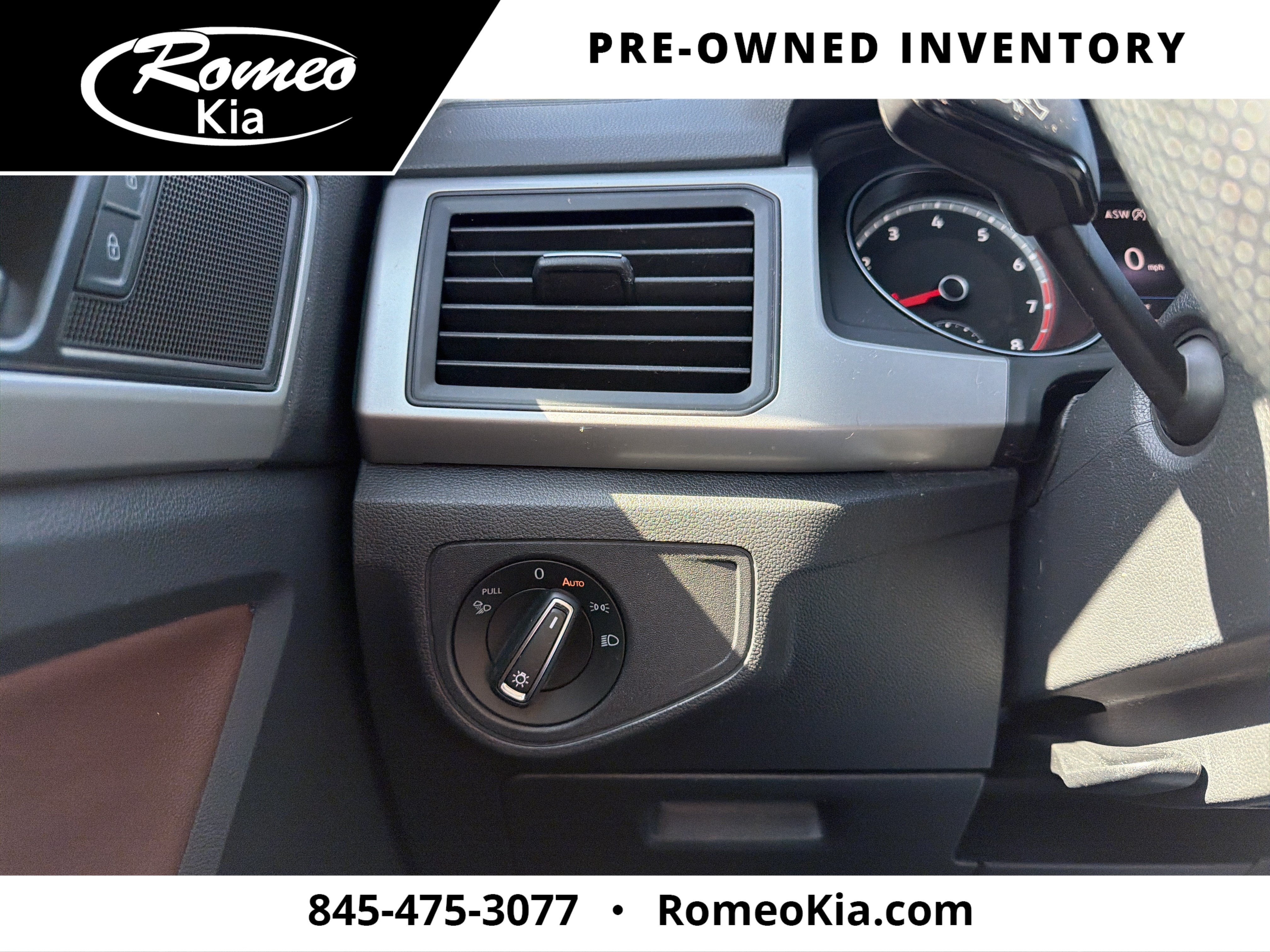 2021 Volkswagen Atlas 3.6L V6 SE w/Technology R-Line