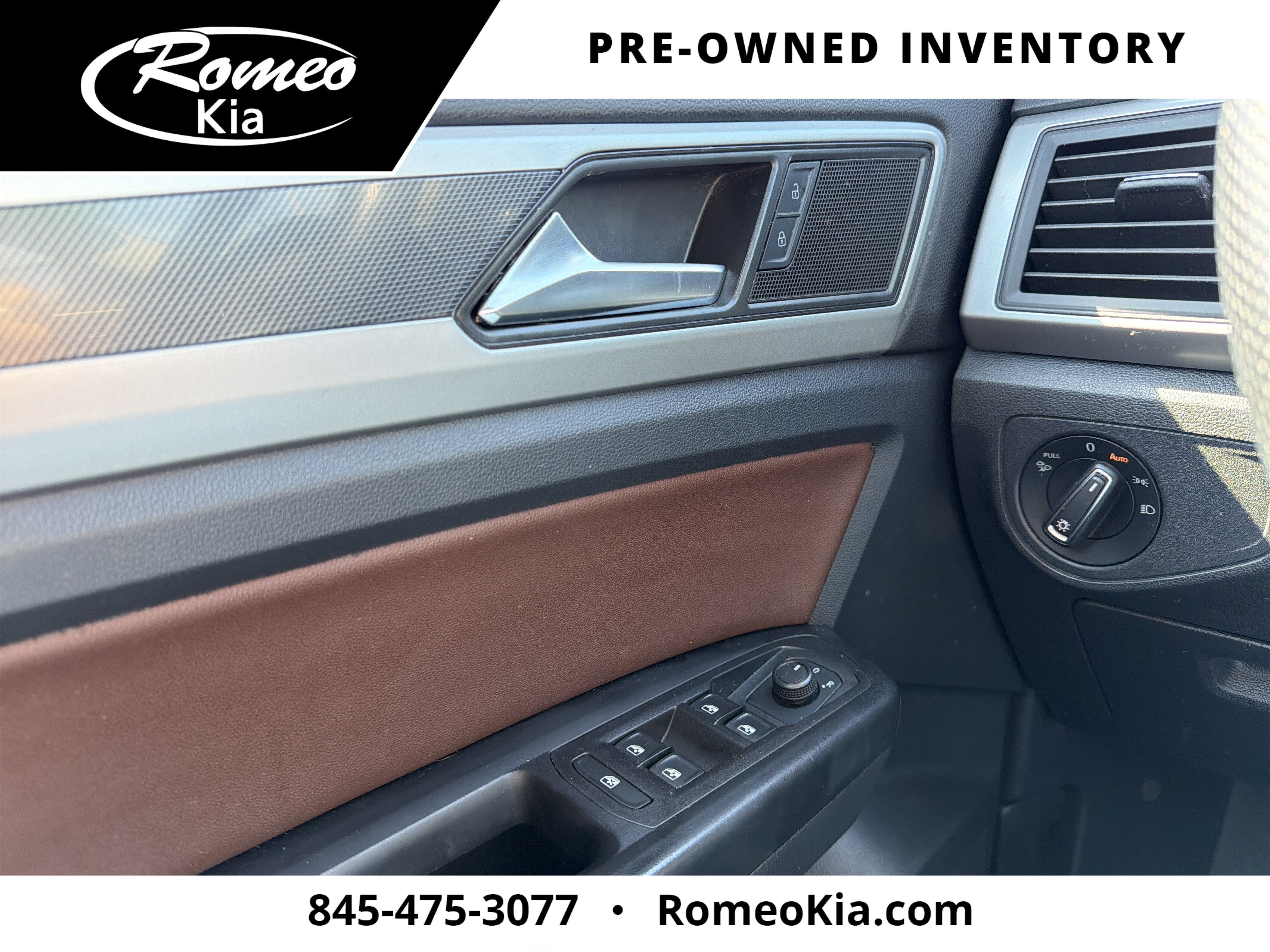 2021 Volkswagen Atlas 3.6L V6 SE w/Technology R-Line