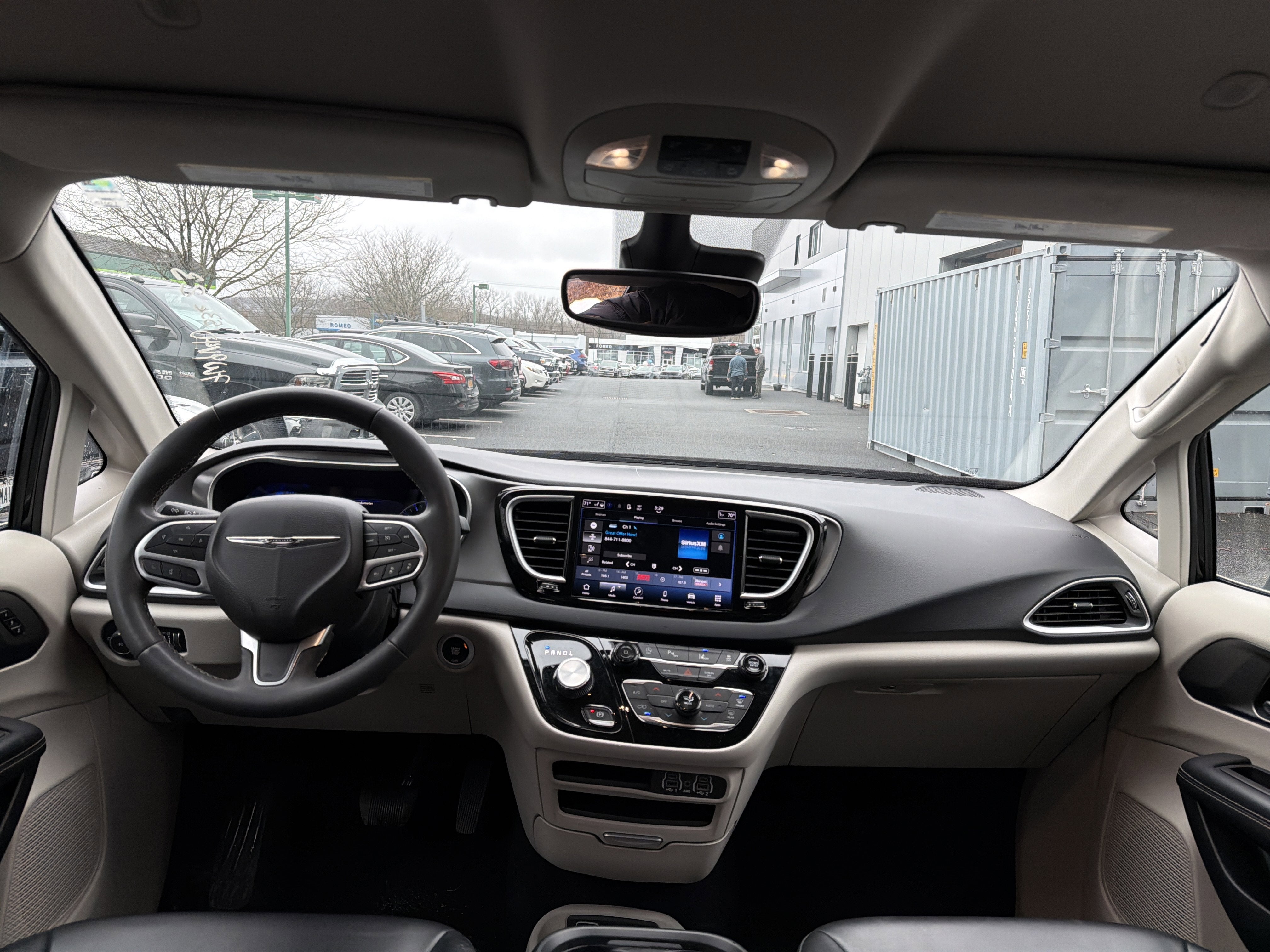 2023 Chrysler Pacifica Touring L