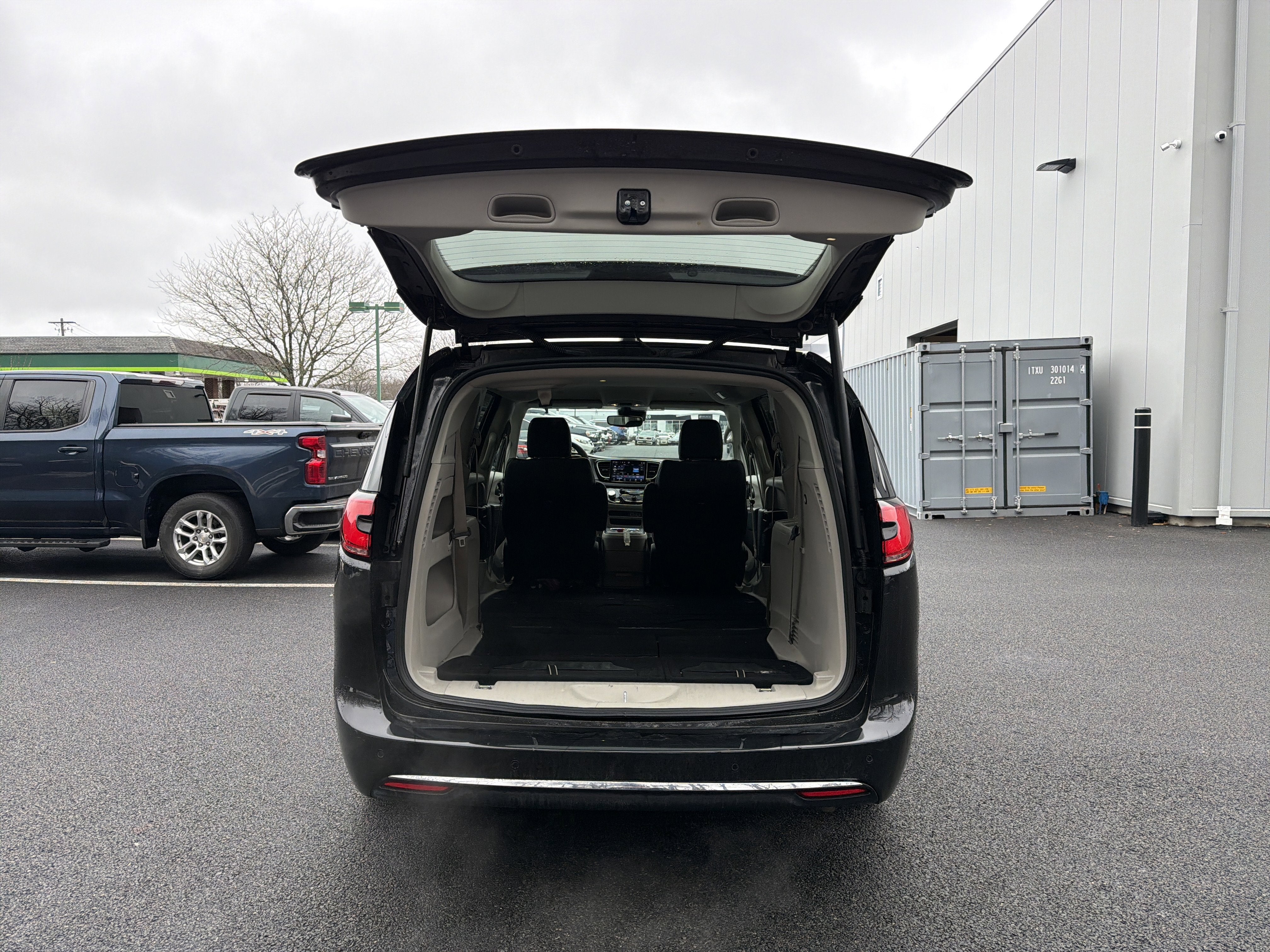 2023 Chrysler Pacifica Touring L