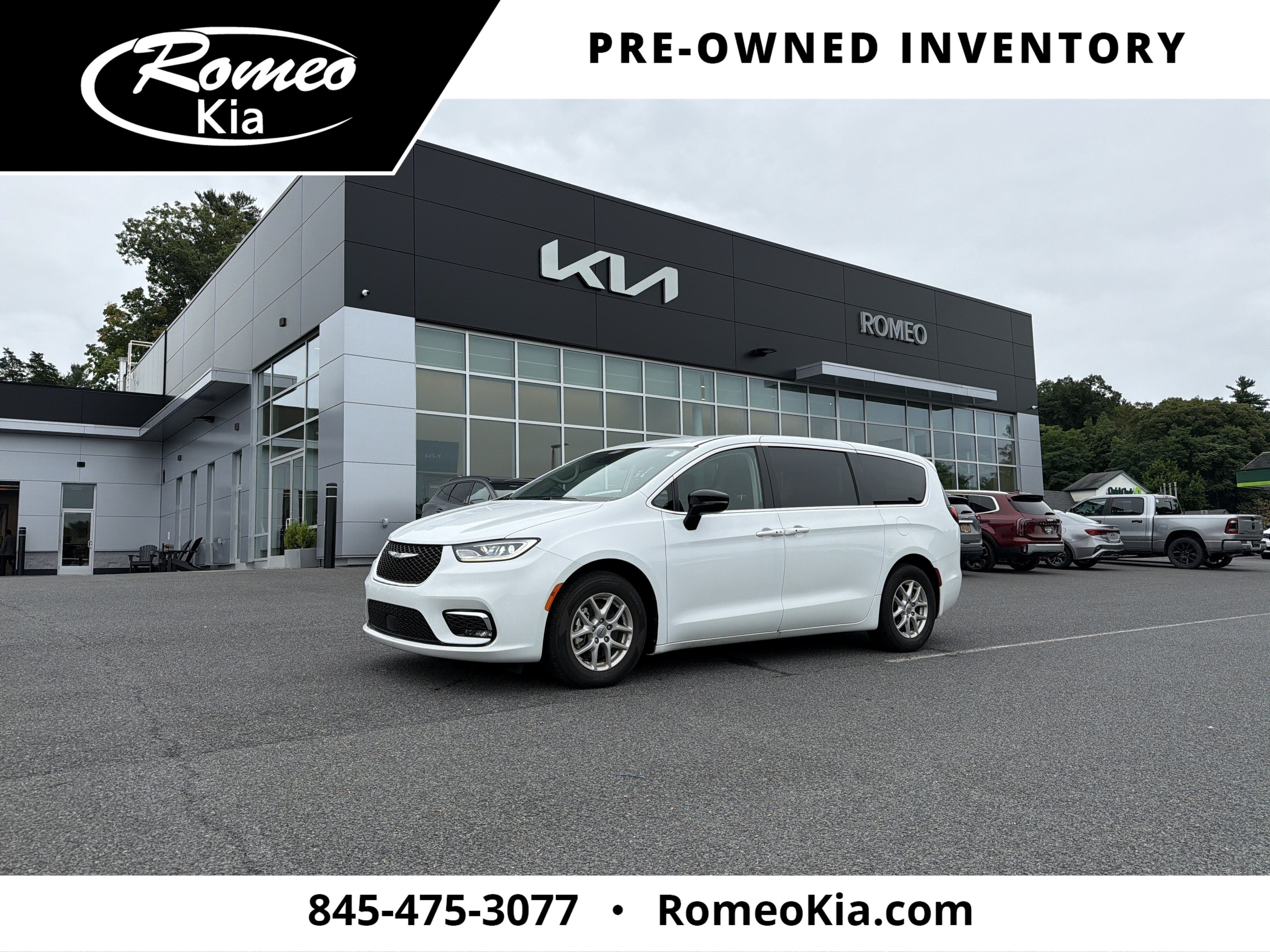 2024 Chrysler Pacifica Touring L