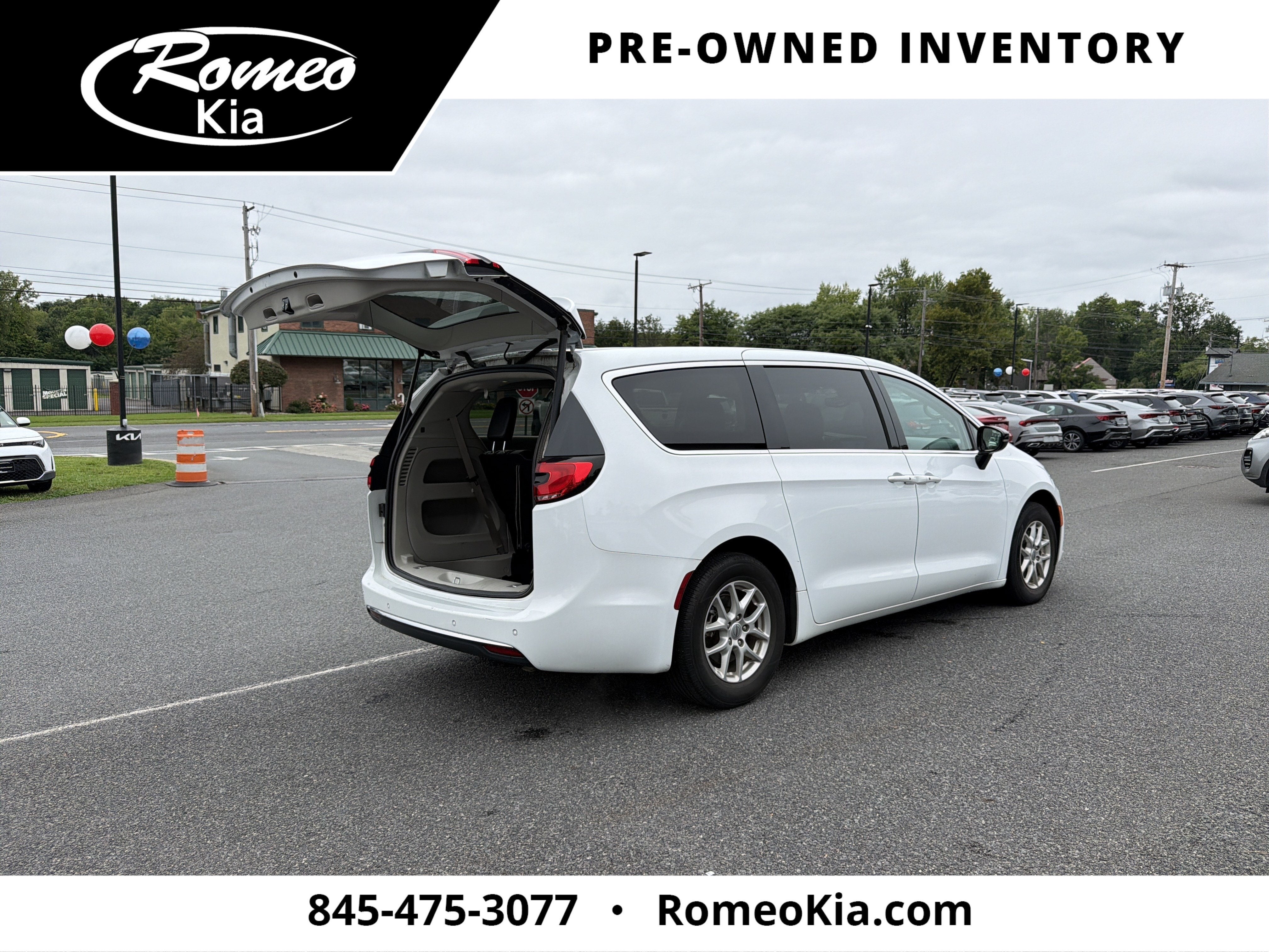 2024 Chrysler Pacifica Touring L