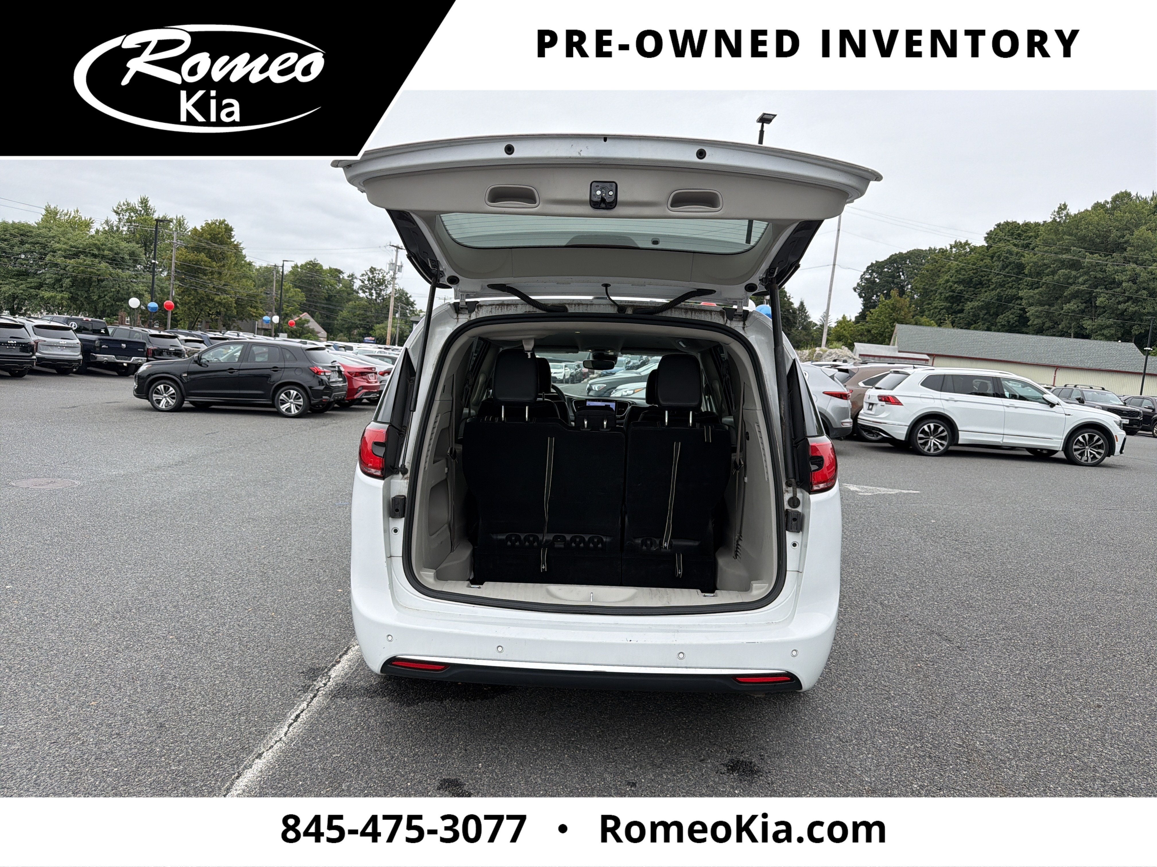 2024 Chrysler Pacifica Touring L