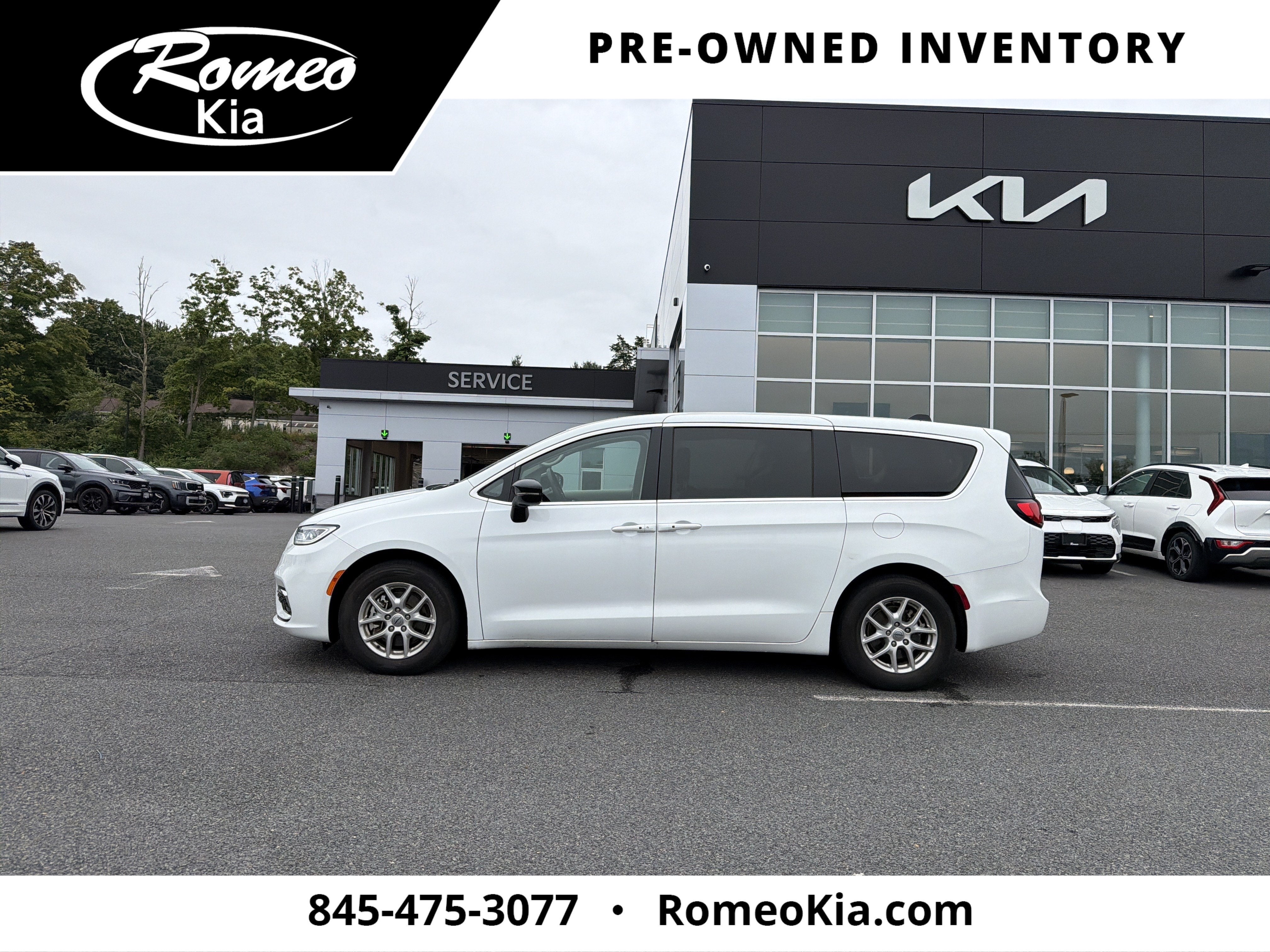 2024 Chrysler Pacifica Touring L