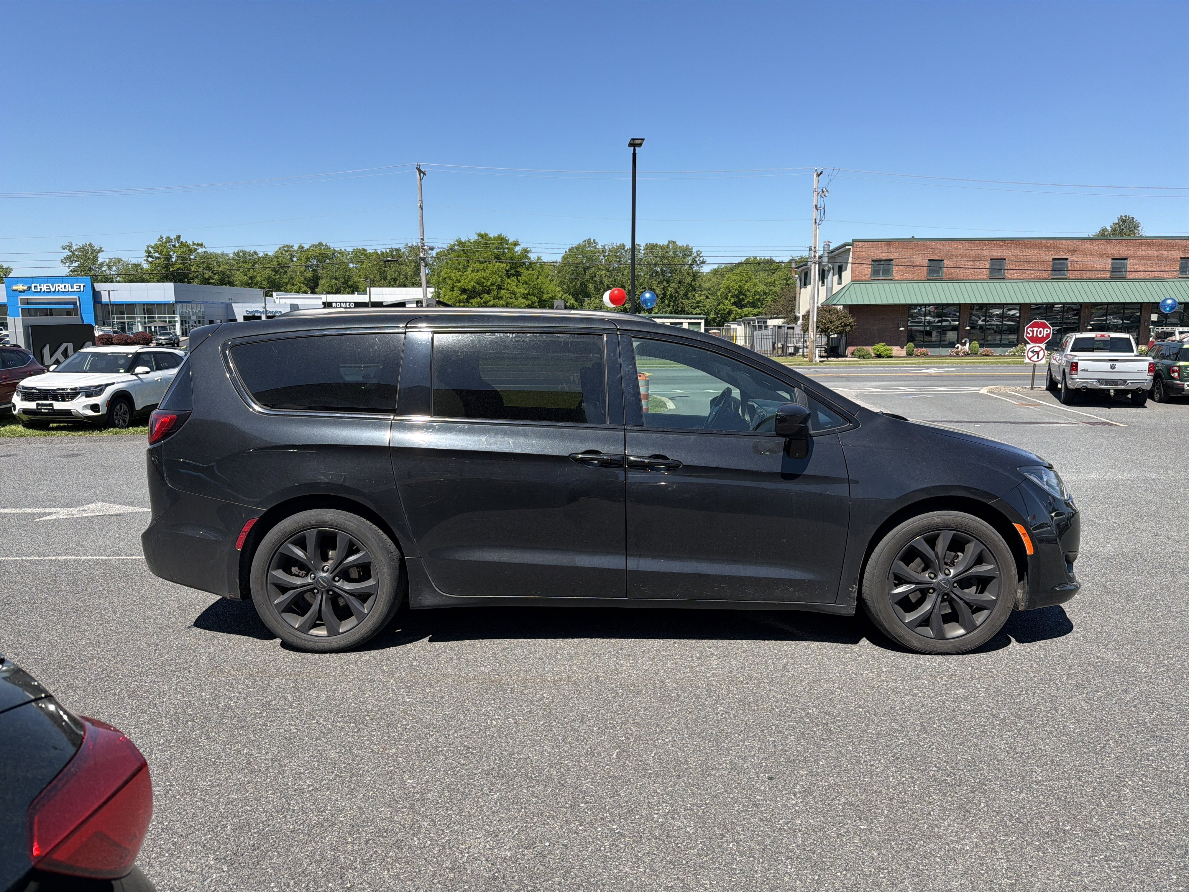 2020 Chrysler Pacifica Touring L
