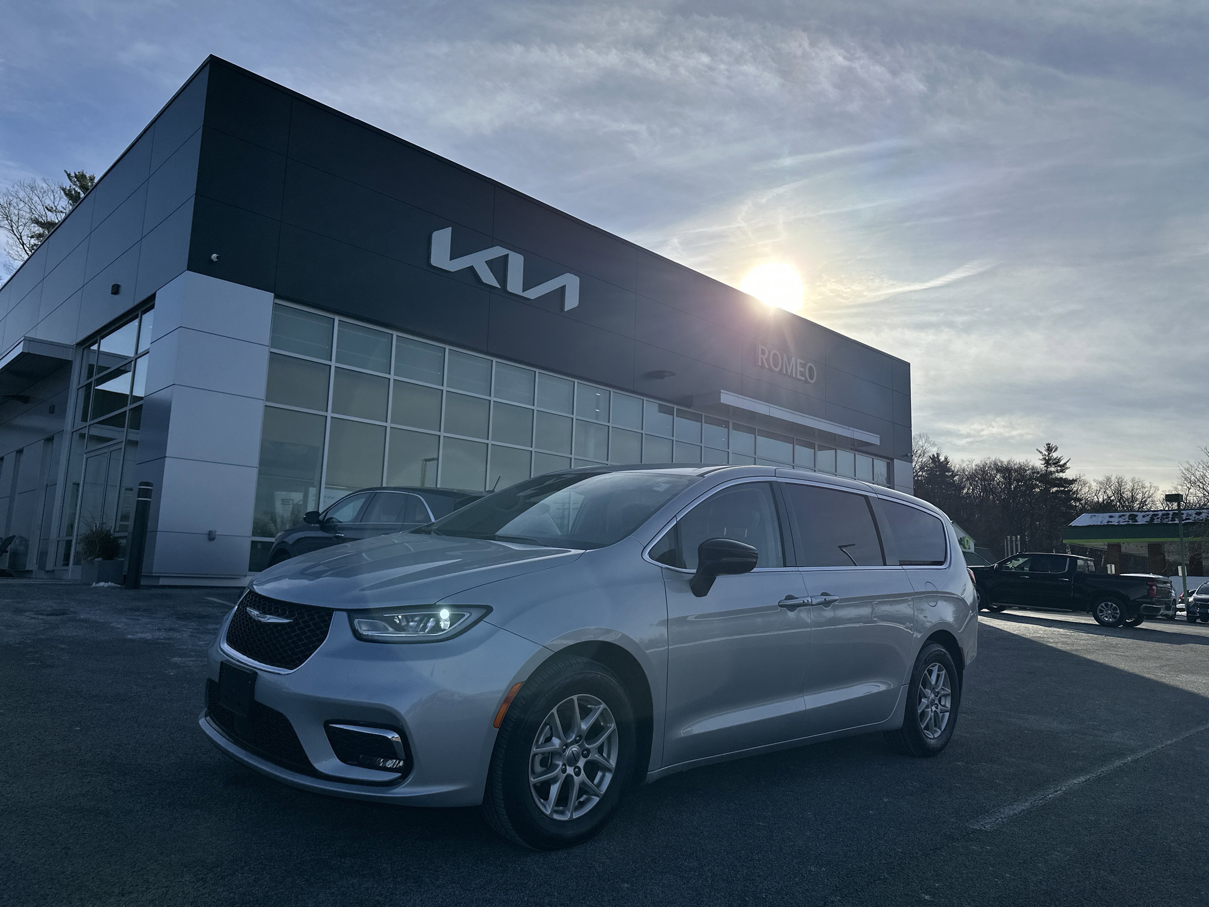 2024 Chrysler Pacifica Touring L