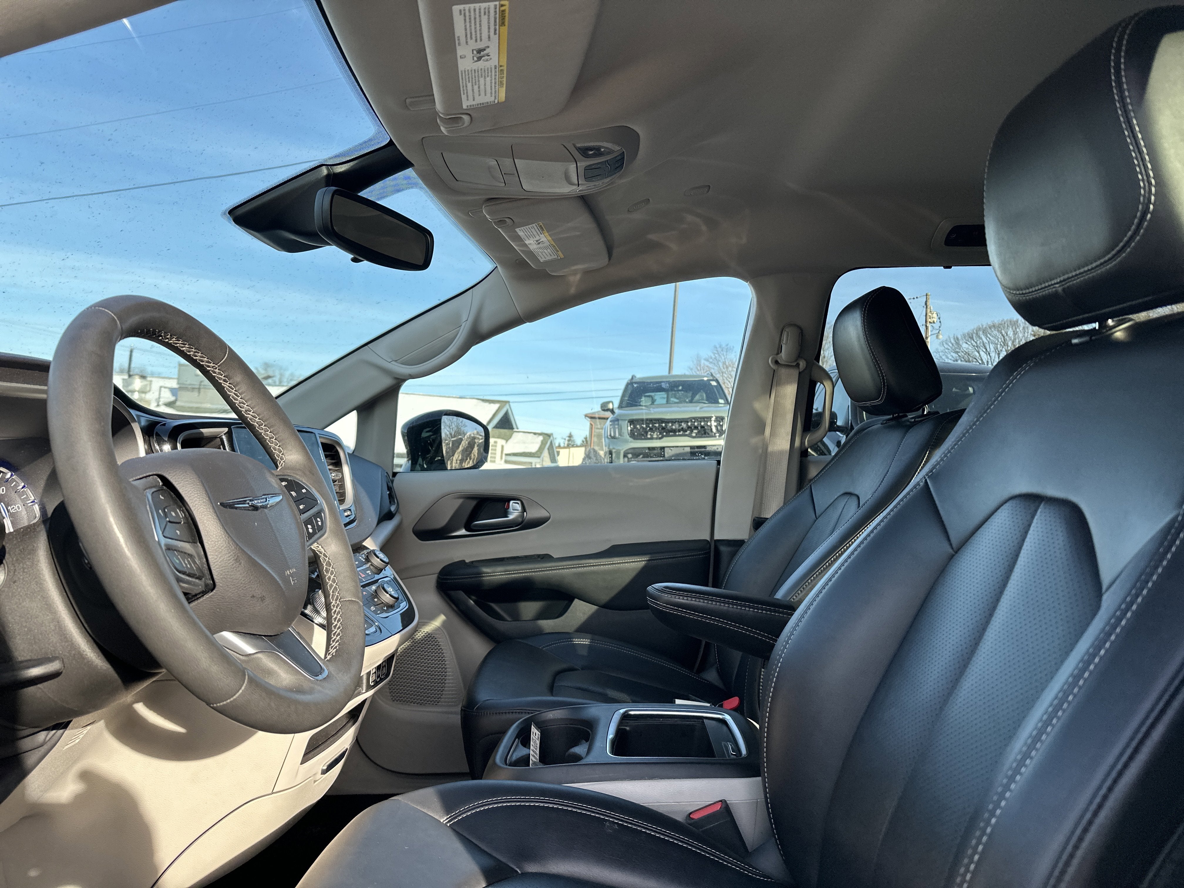 2024 Chrysler Pacifica Touring L