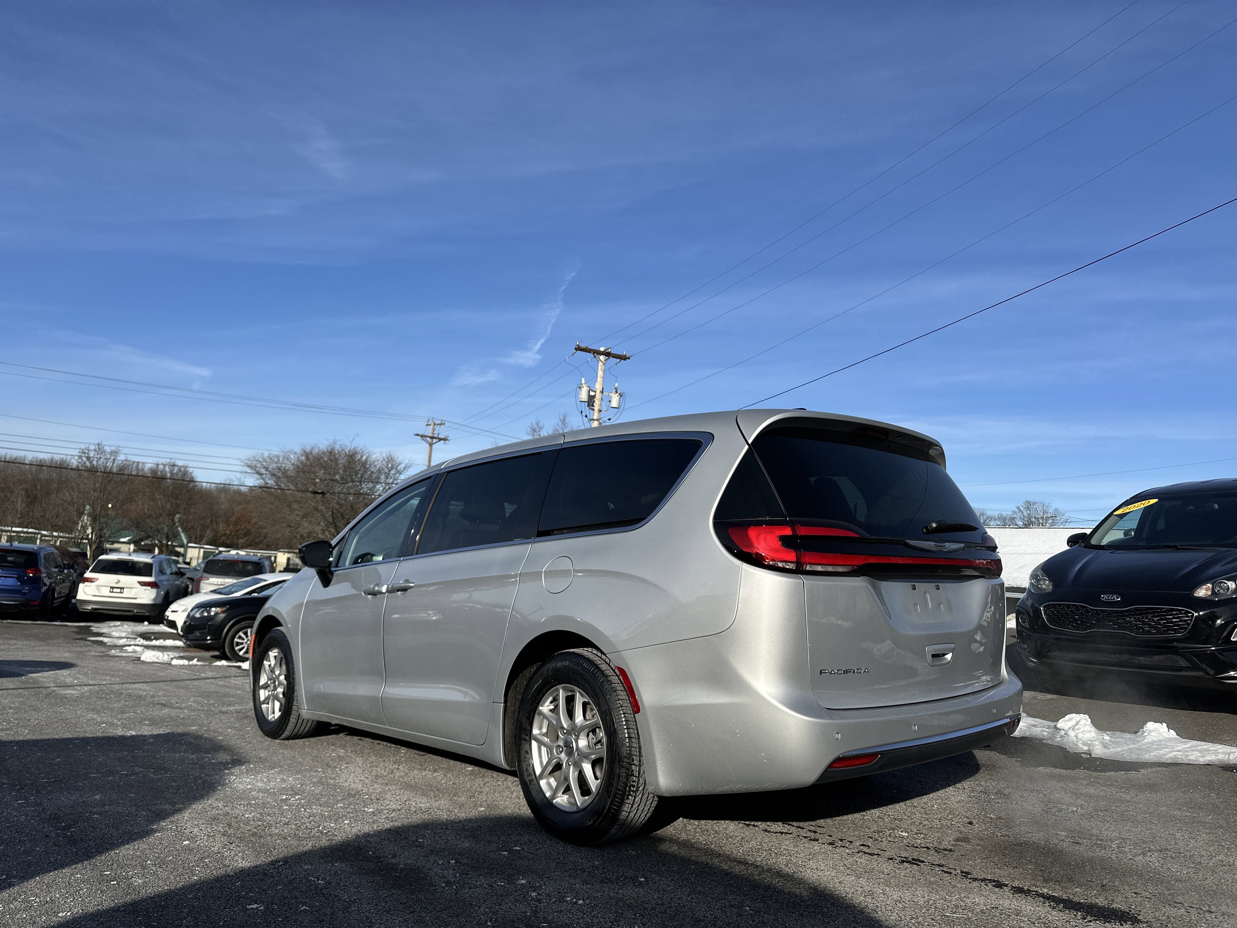 2024 Chrysler Pacifica Touring L