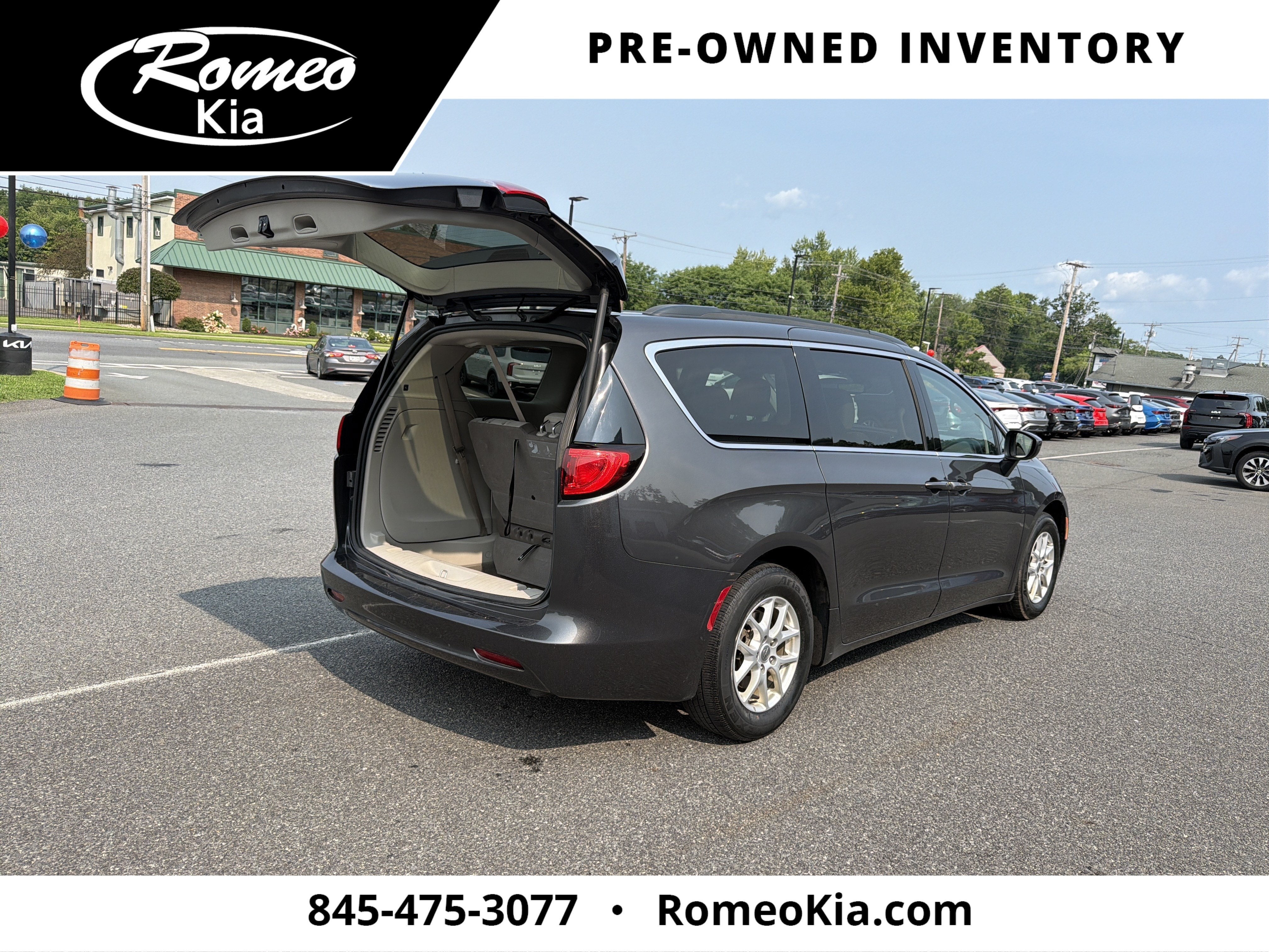 2021 Chrysler Voyager LXI