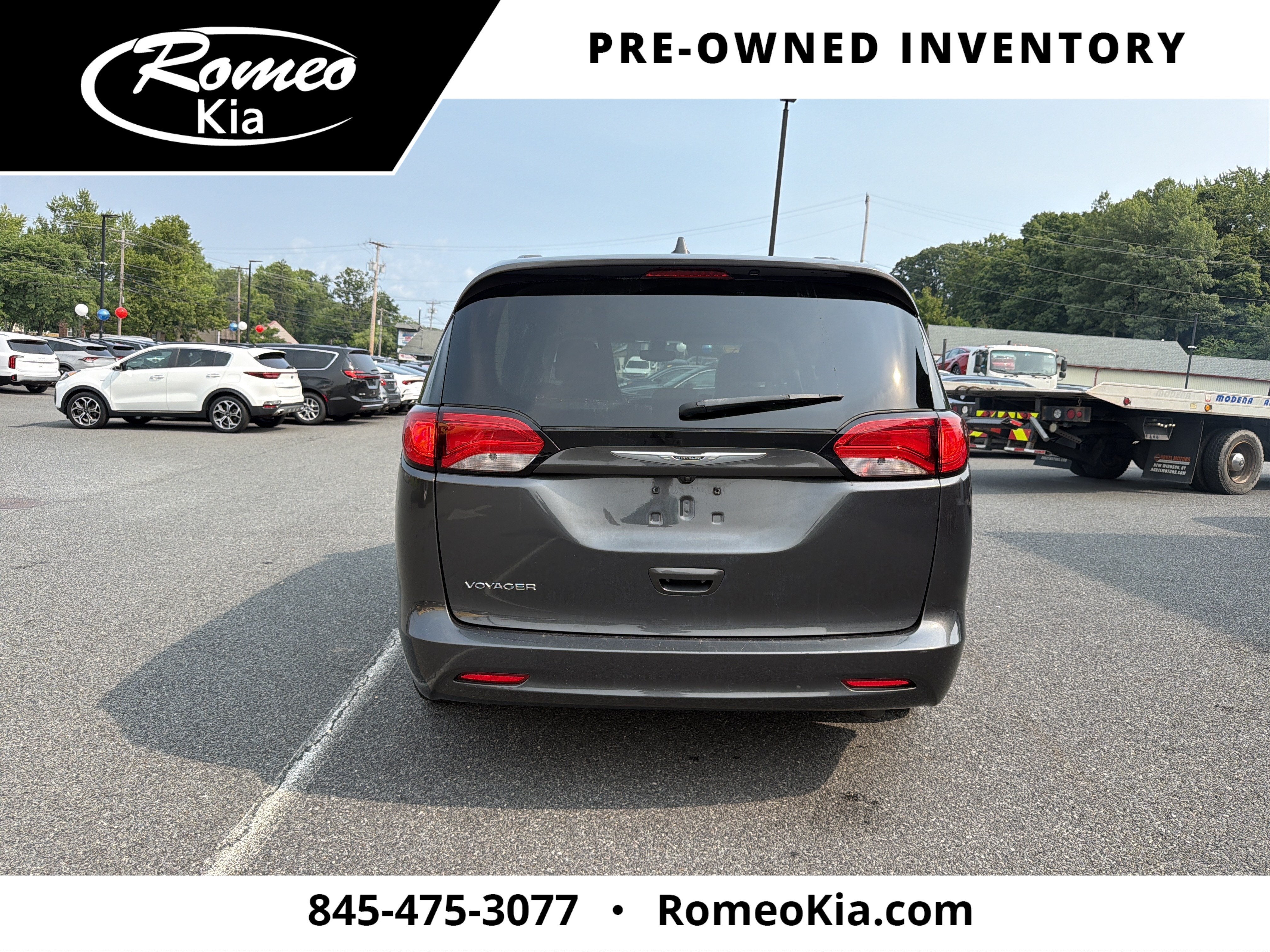 2021 Chrysler Voyager LXI