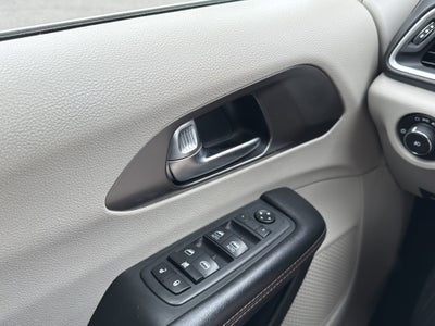 2020 Chrysler Pacifica Touring