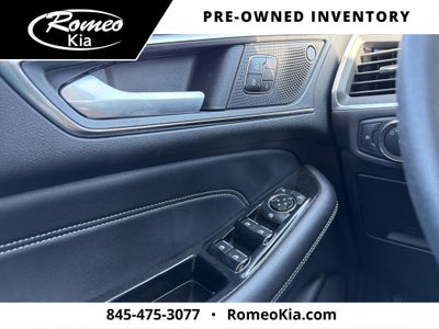 2020 Ford Edge Titanium