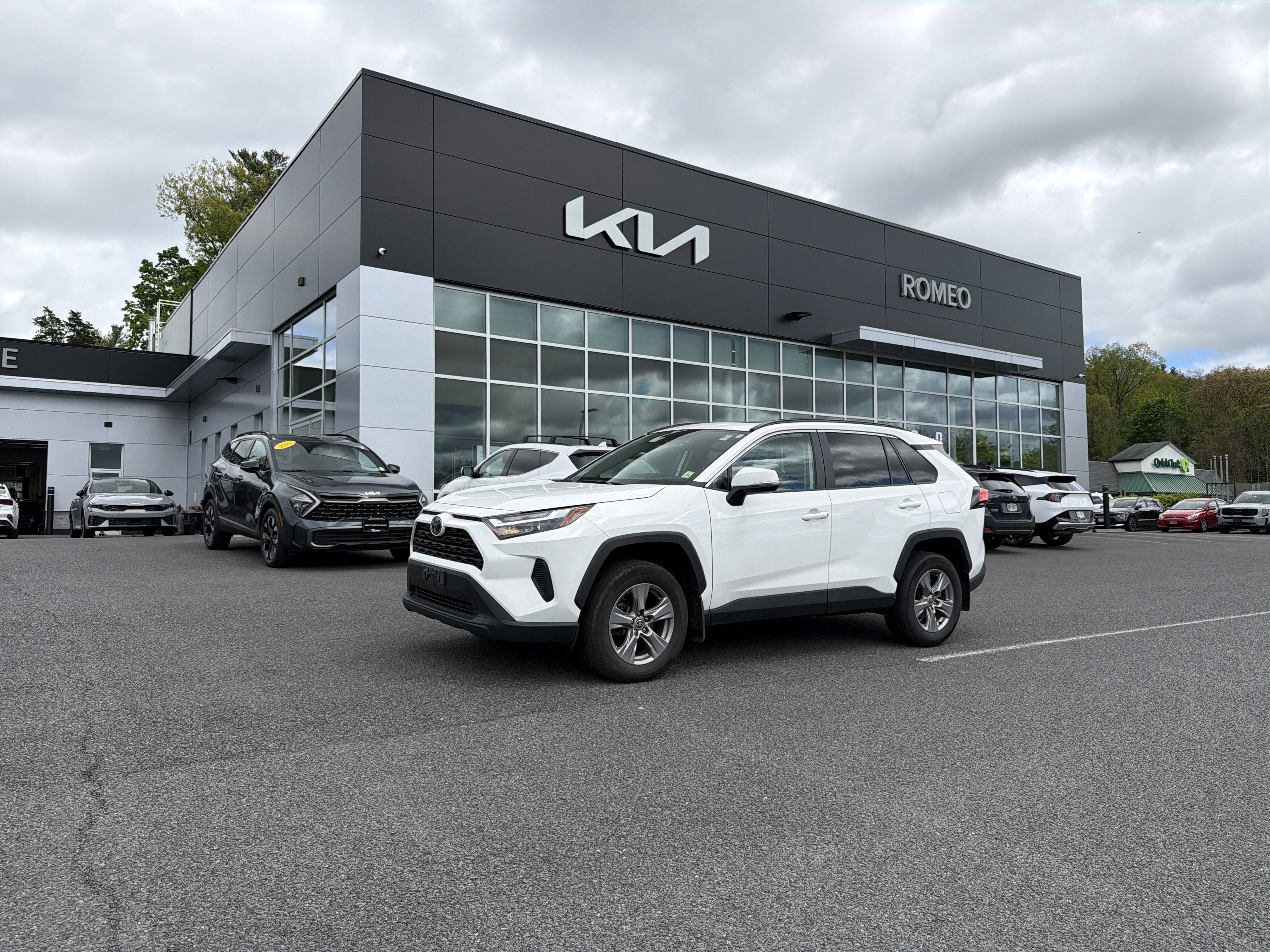 2024 Toyota RAV4 XLE
