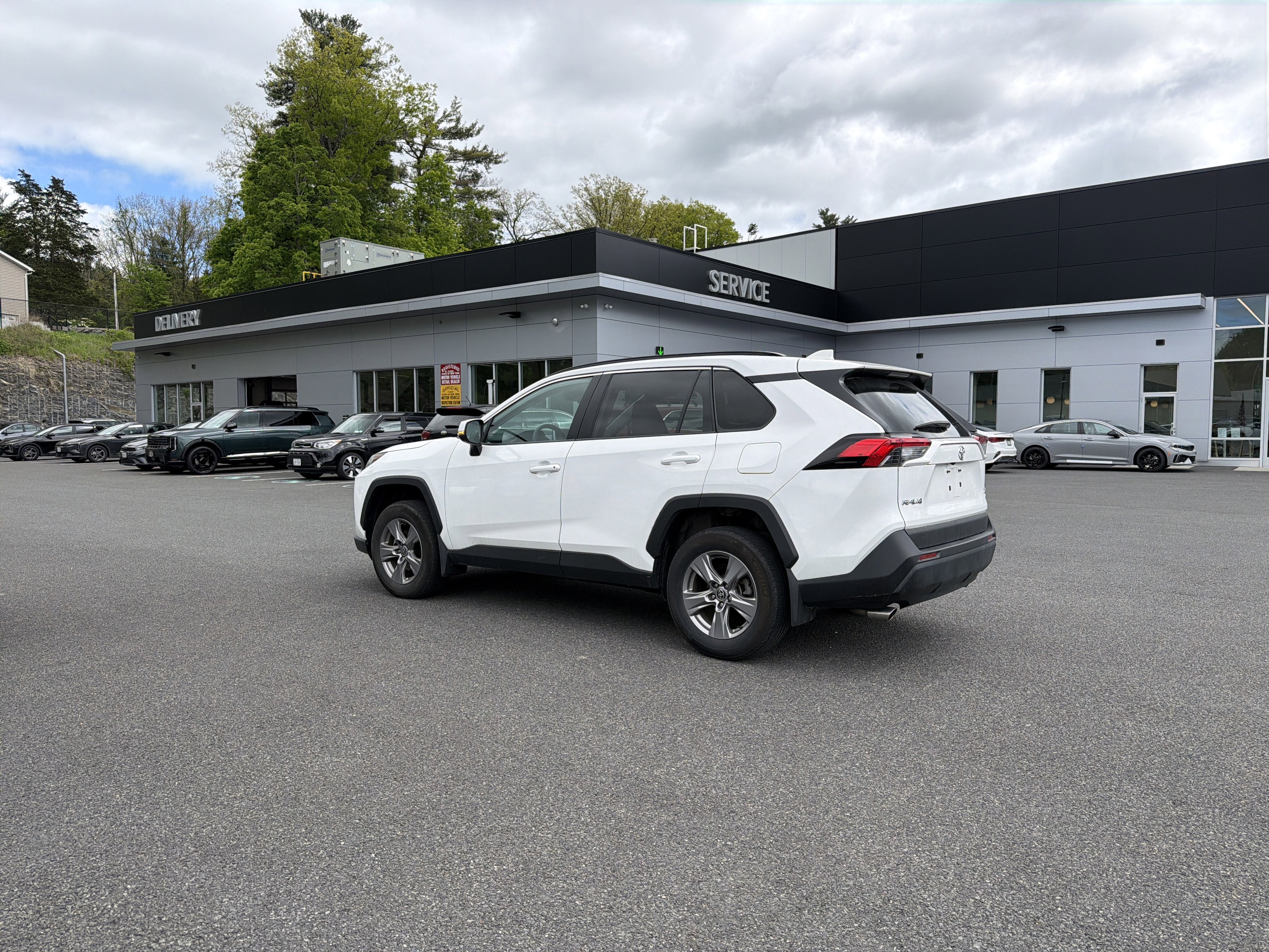 2024 Toyota RAV4 XLE