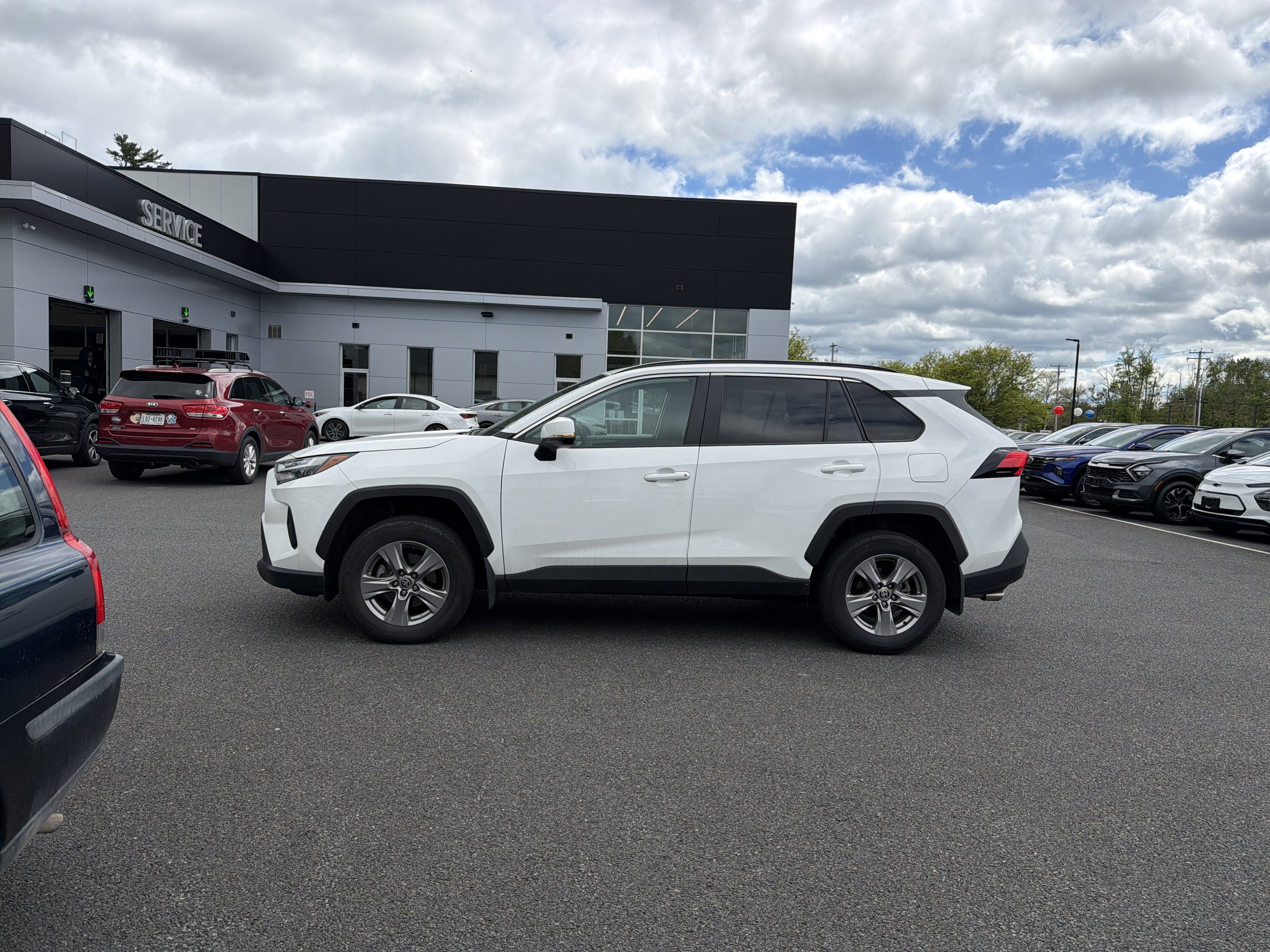 2024 Toyota RAV4 XLE