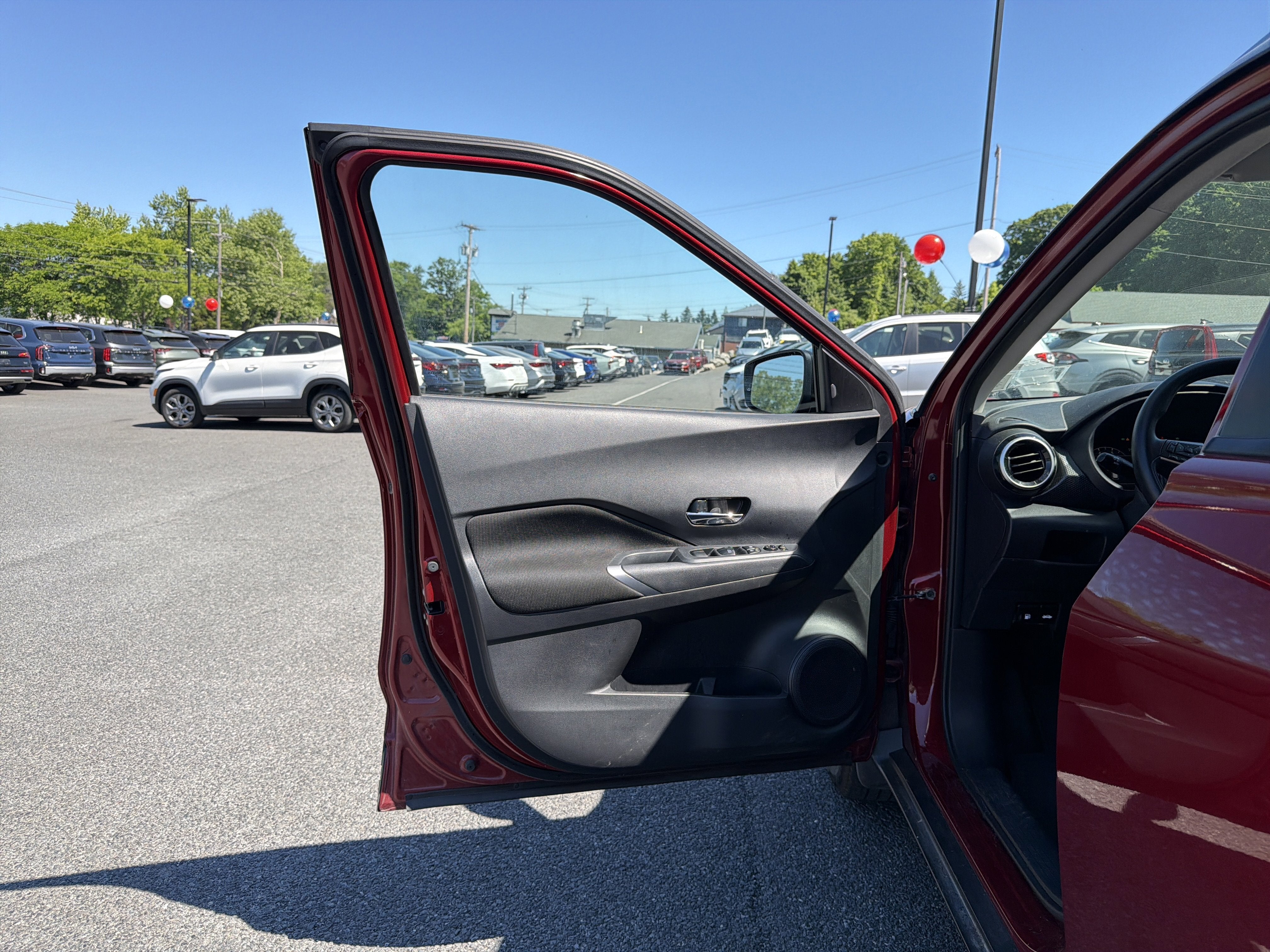 2023 Nissan Kicks SV