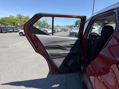 2023 Nissan Kicks SV