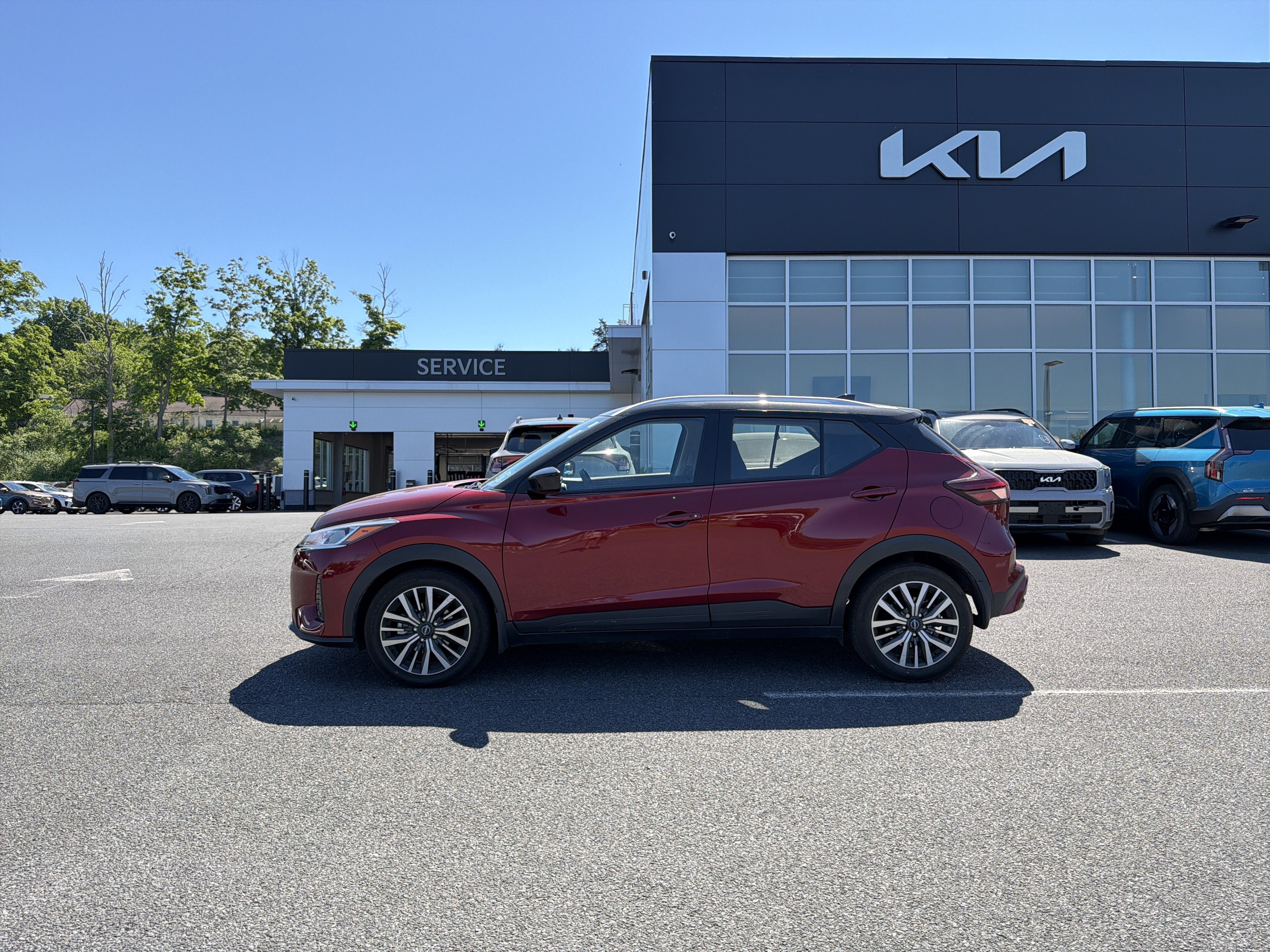 2023 Nissan Kicks SV
