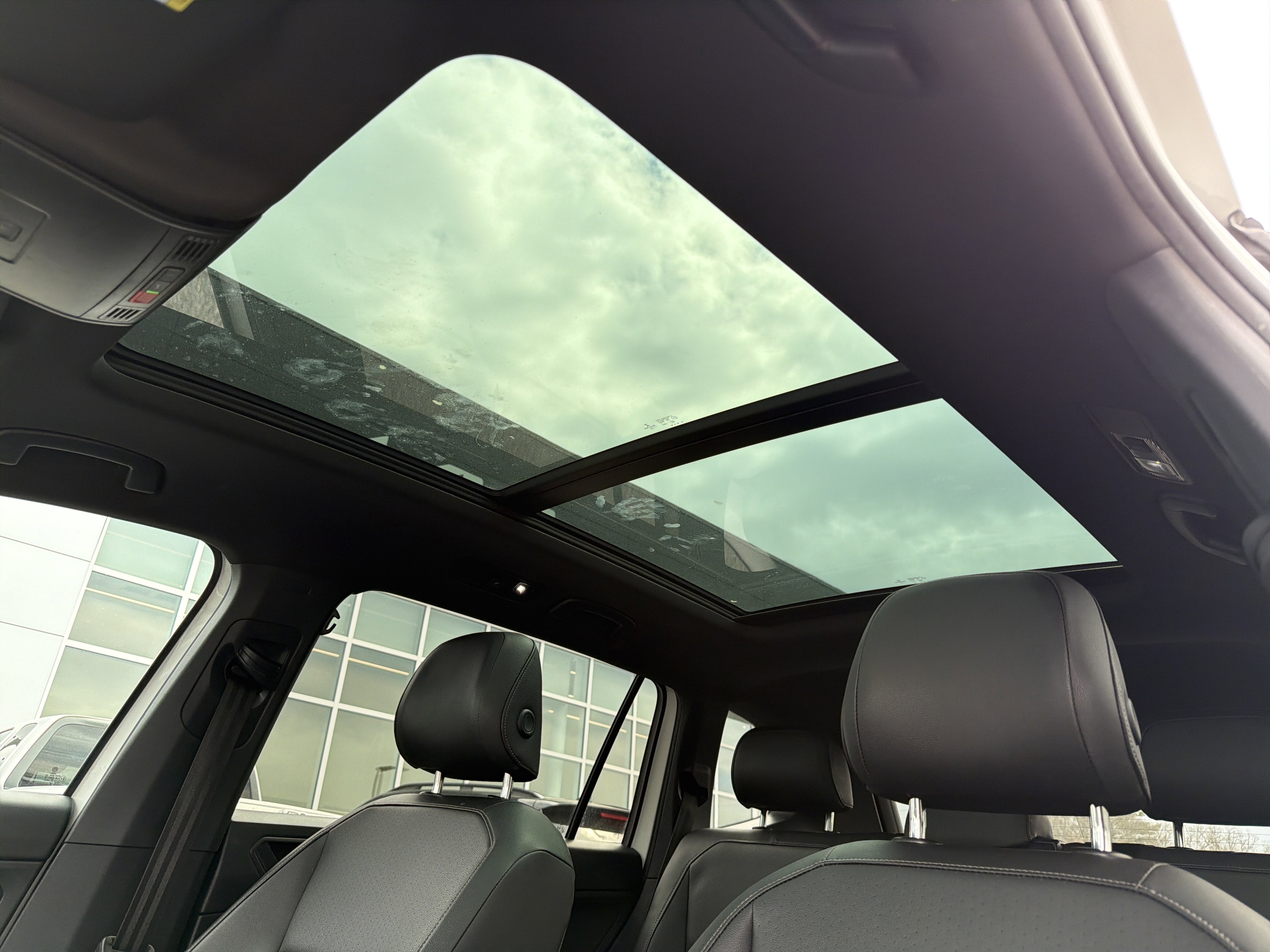 2020 Volkswagen Tiguan 2.0T SE R-Line Black 4Motion