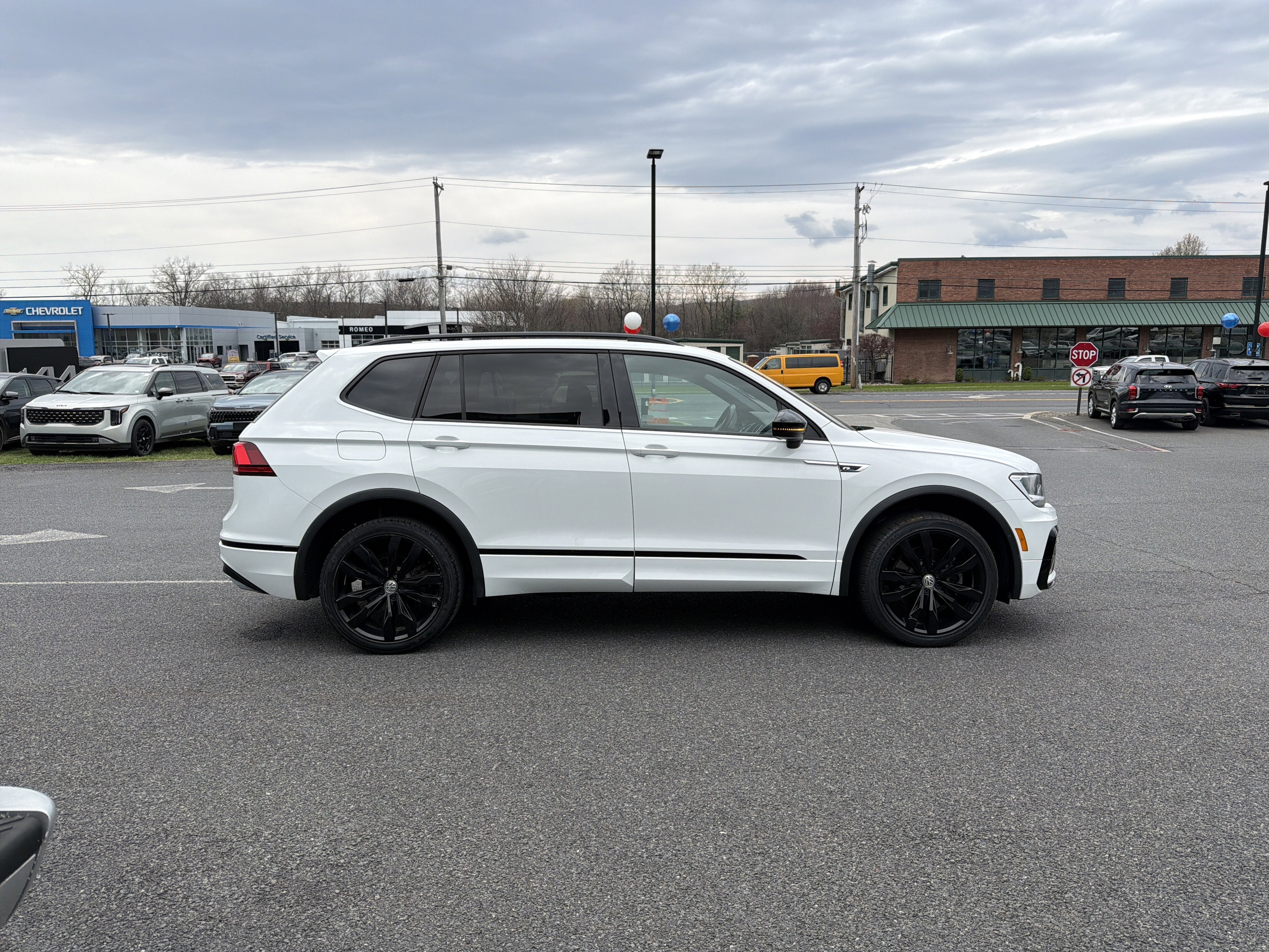 2020 Volkswagen Tiguan 2.0T SE R-Line Black 4Motion