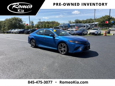 2019 Toyota Camry Hybrid SE