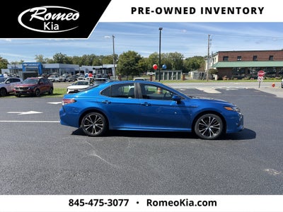 2019 Toyota Camry Hybrid SE