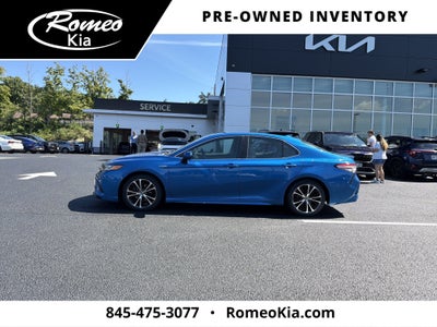 2019 Toyota Camry Hybrid SE