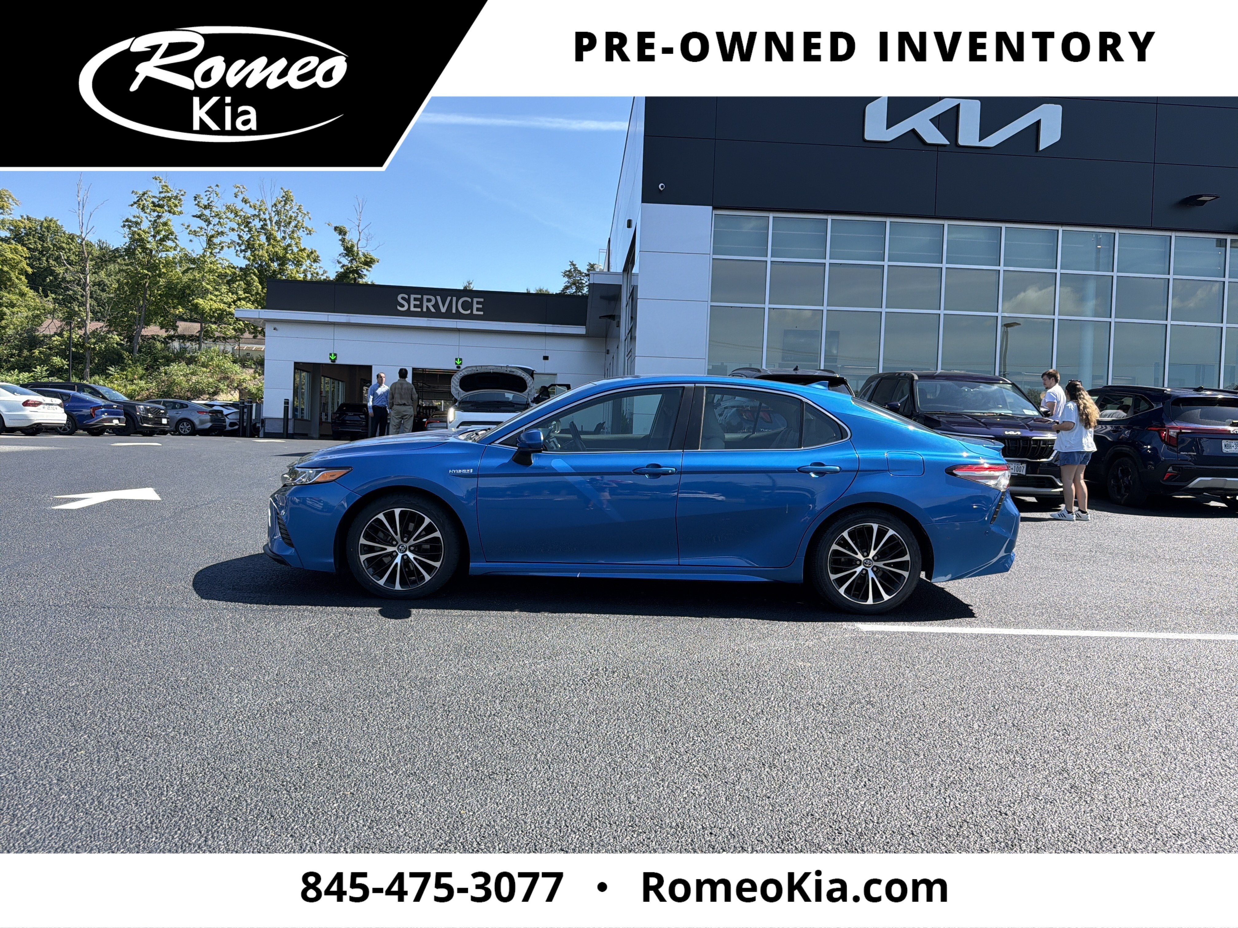2019 Toyota Camry Hybrid SE