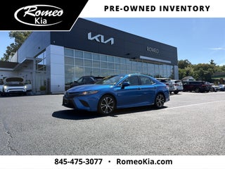 2019 Toyota Camry Hybrid SE