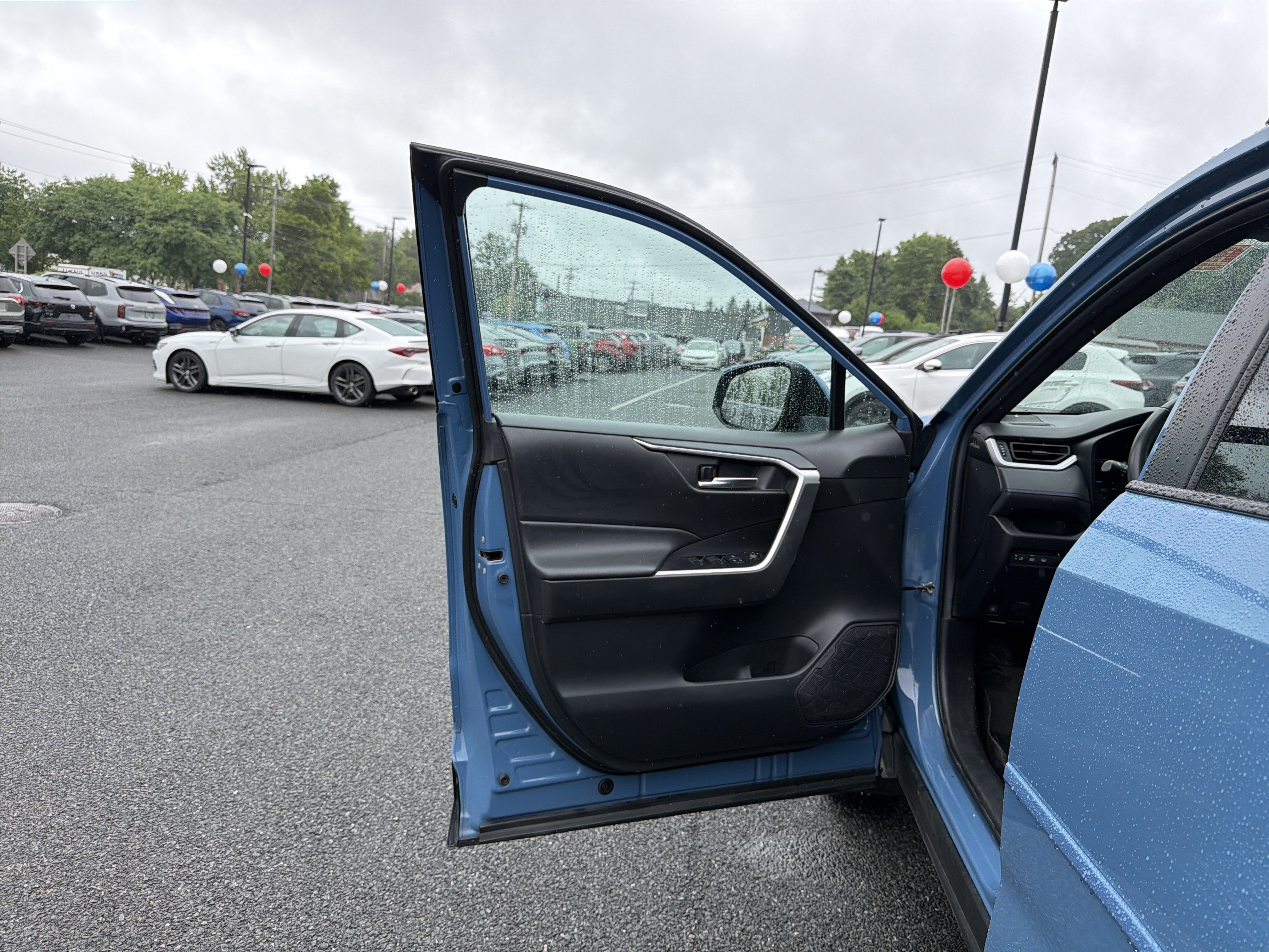2022 Toyota RAV4 Hybrid SE