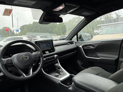 2022 Toyota RAV4 Hybrid SE