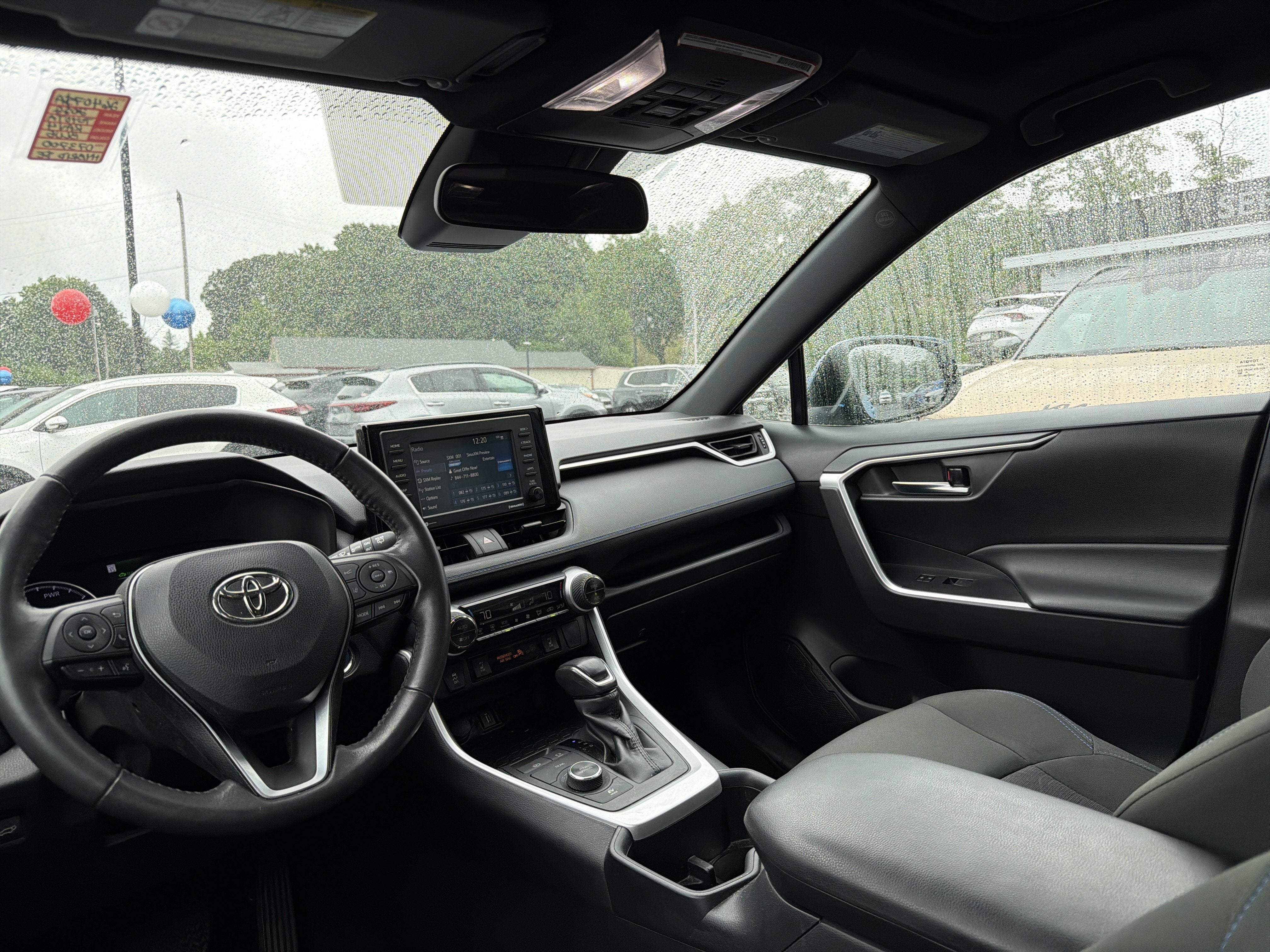 2022 Toyota RAV4 Hybrid SE
