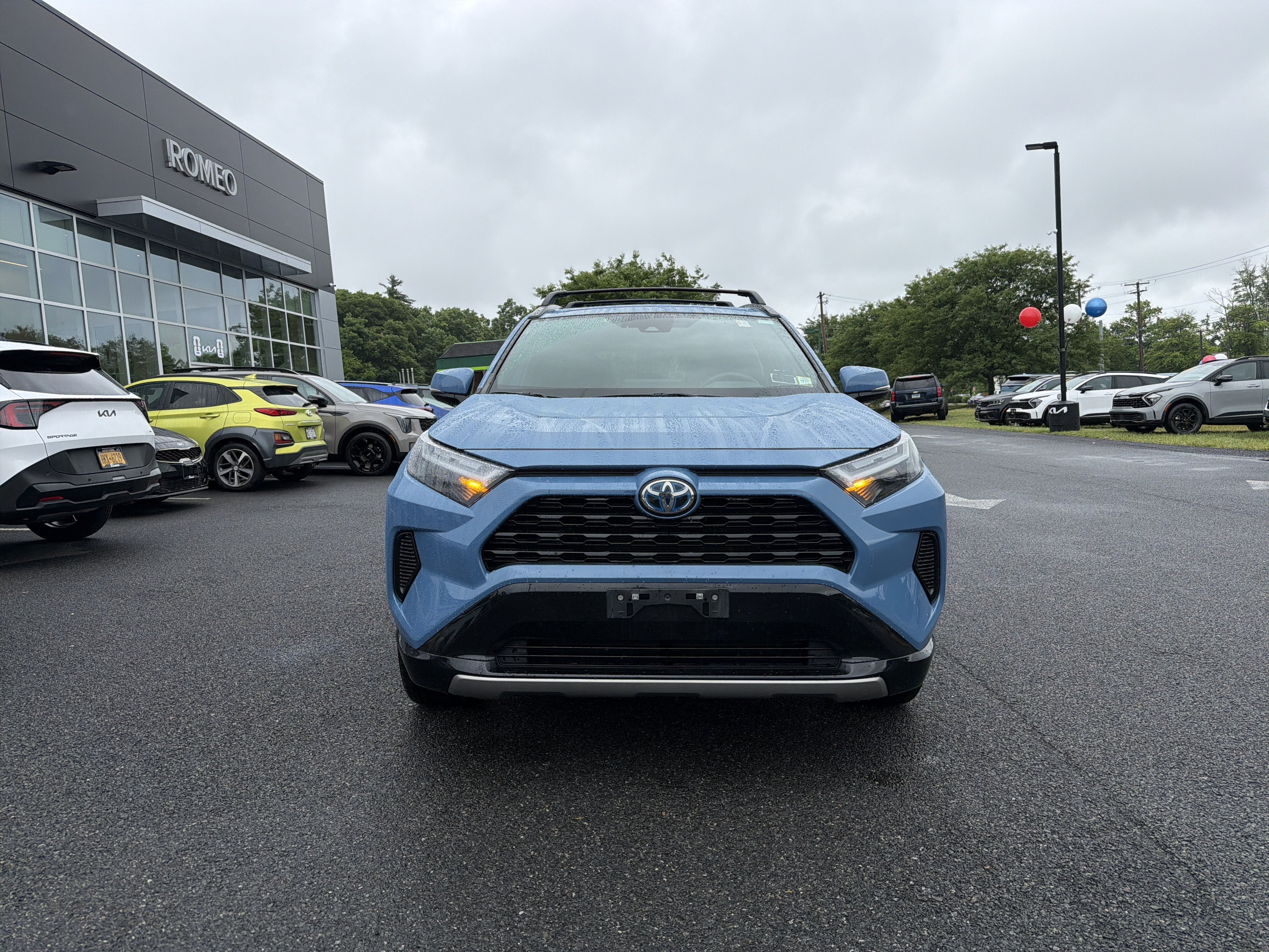 2022 Toyota RAV4 Hybrid SE