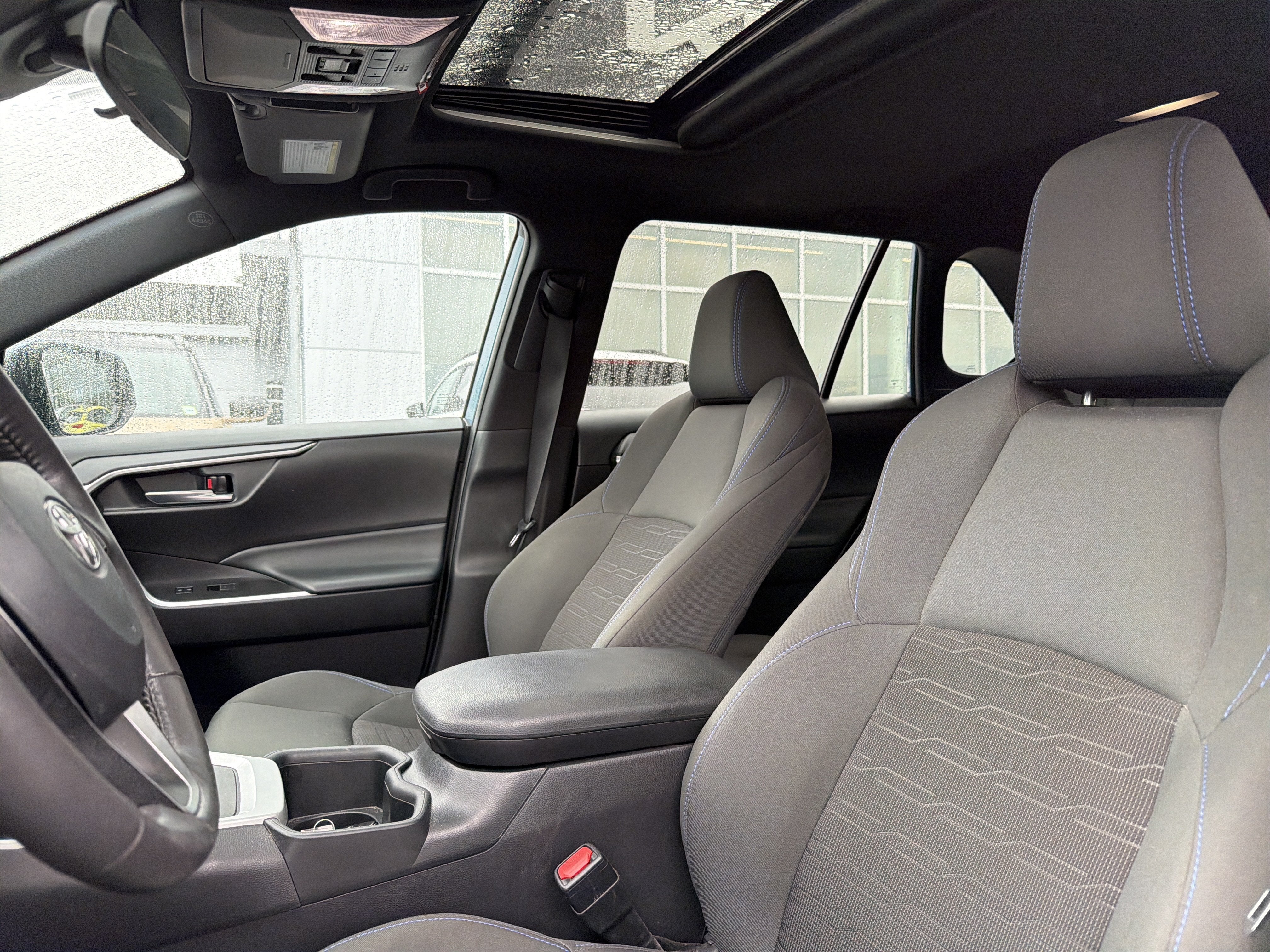 2022 Toyota RAV4 Hybrid SE