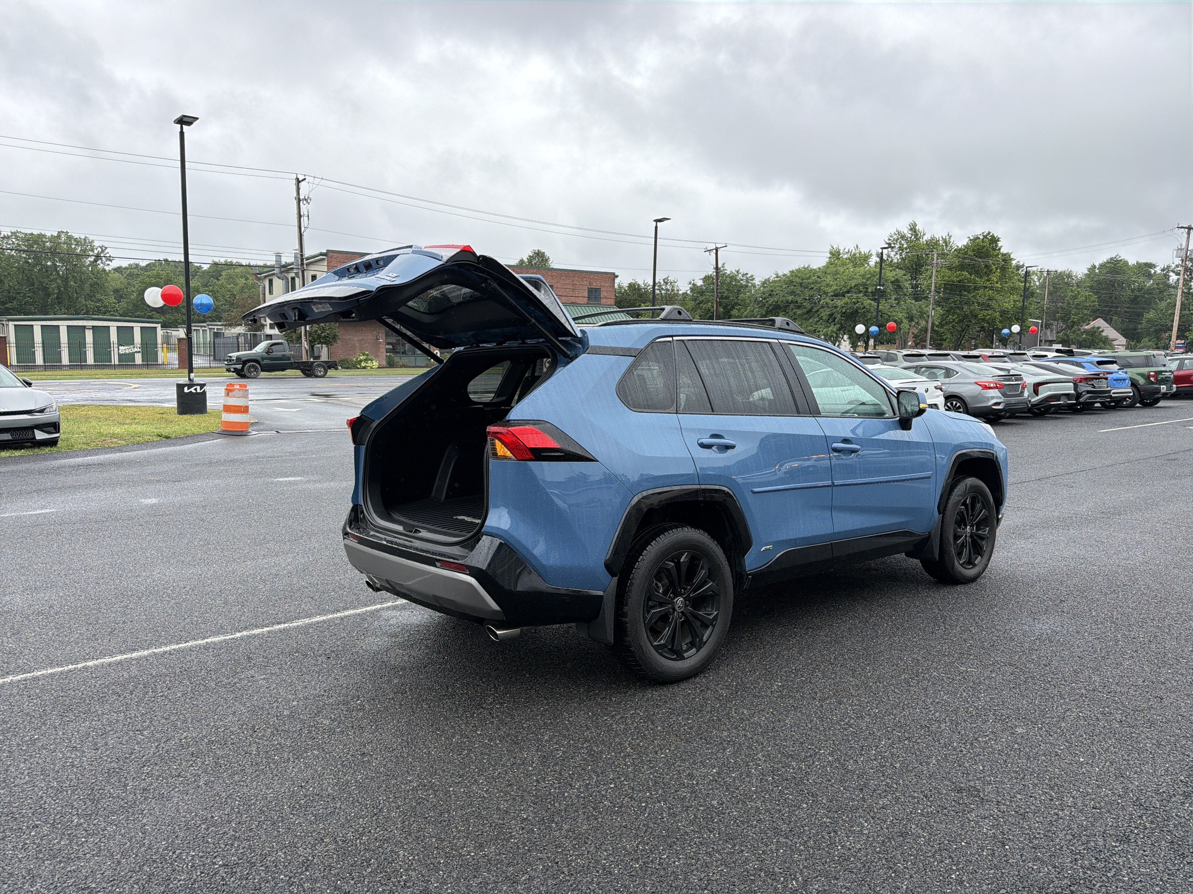 2022 Toyota RAV4 Hybrid SE