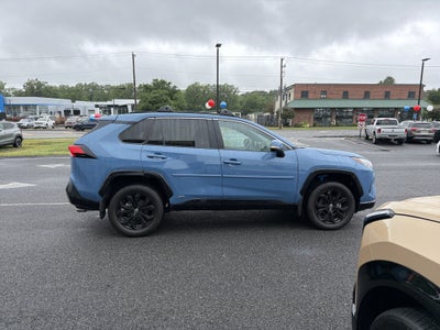 2022 Toyota RAV4 Hybrid SE