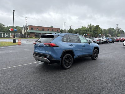 2022 Toyota RAV4 Hybrid SE