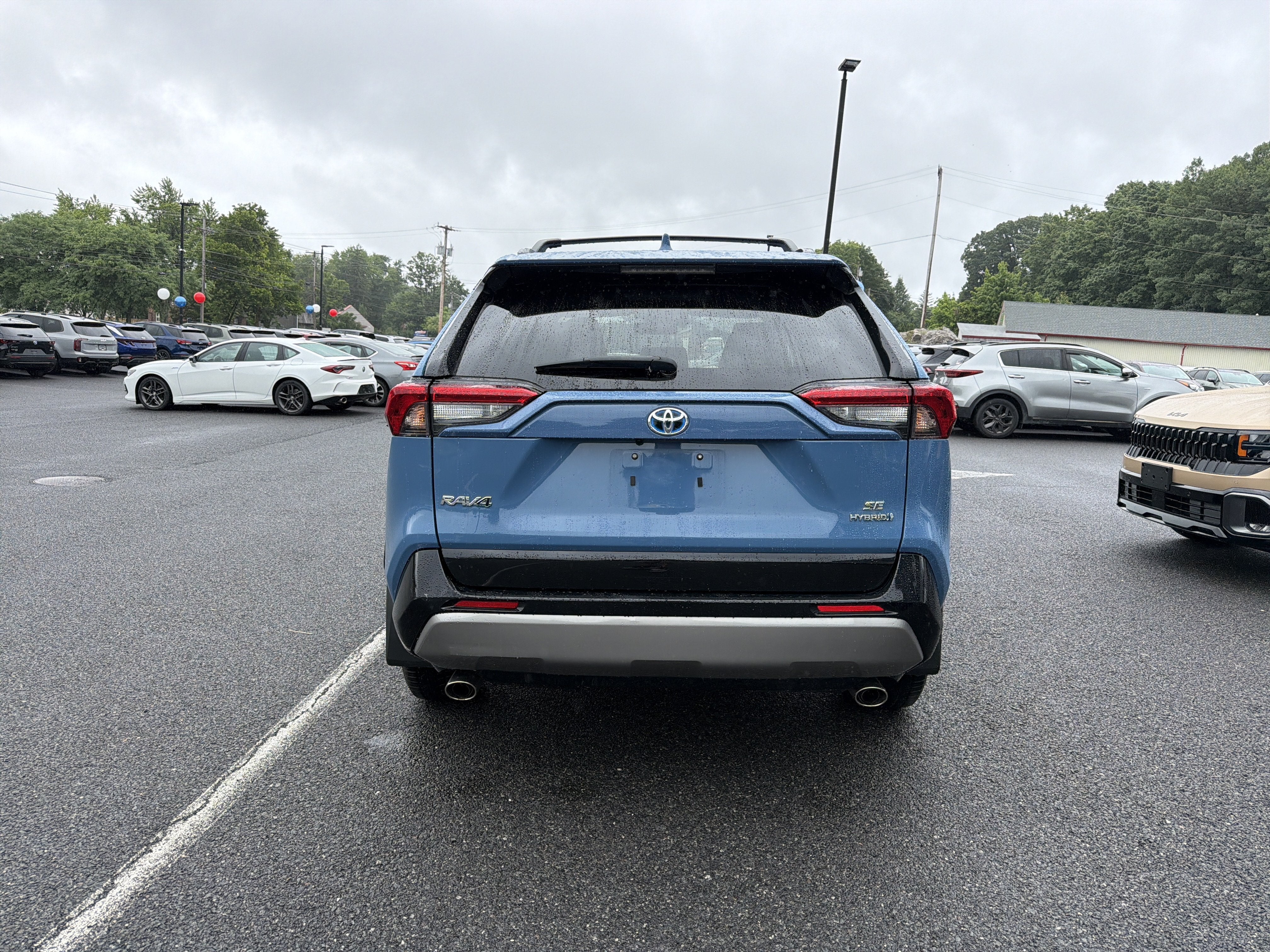 2022 Toyota RAV4 Hybrid SE