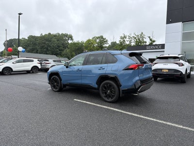 2022 Toyota RAV4 Hybrid SE