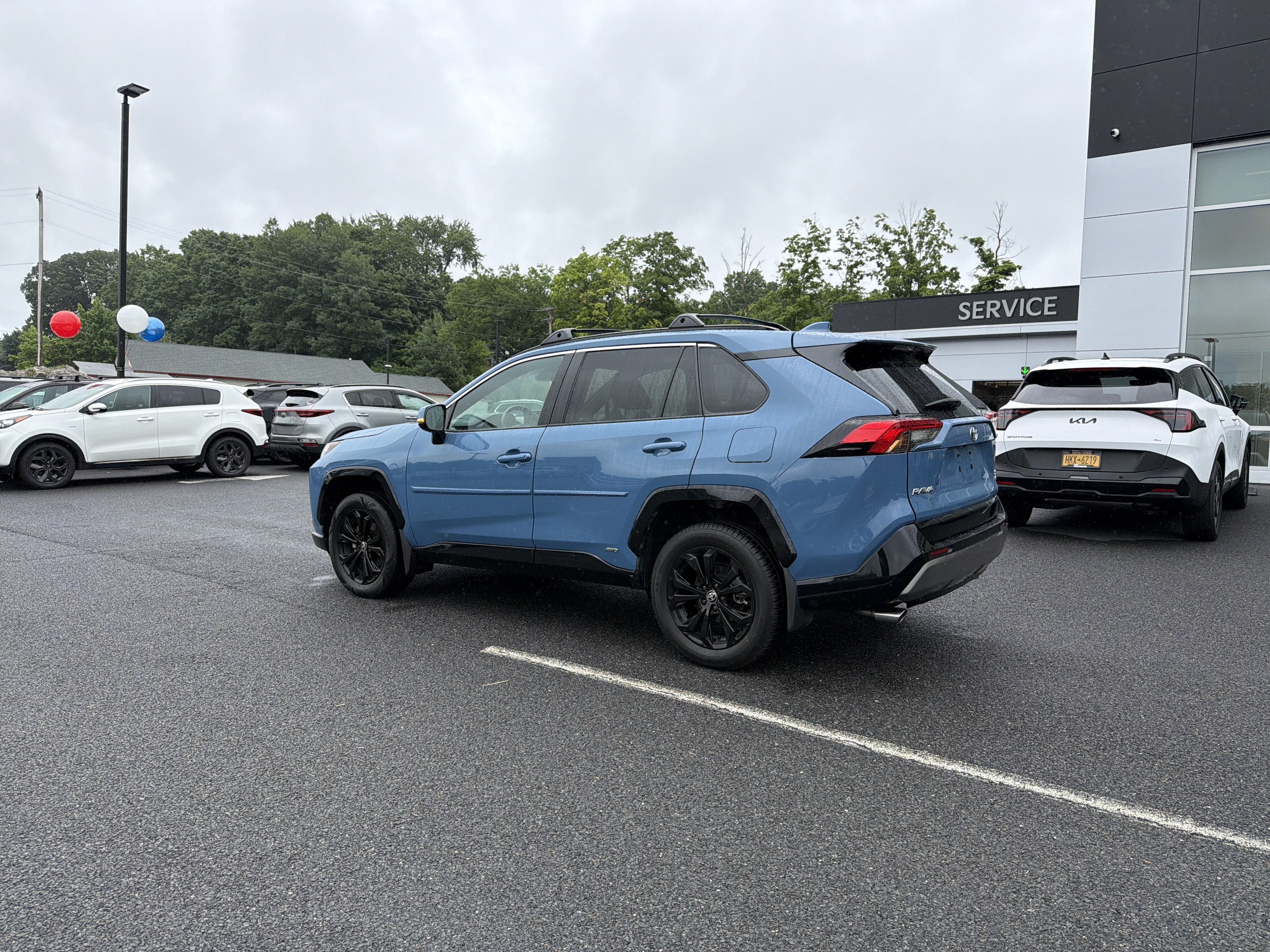 2022 Toyota RAV4 Hybrid SE