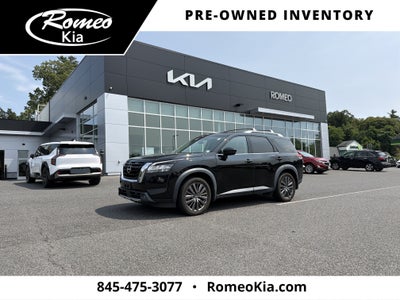 2022 Nissan Pathfinder SL