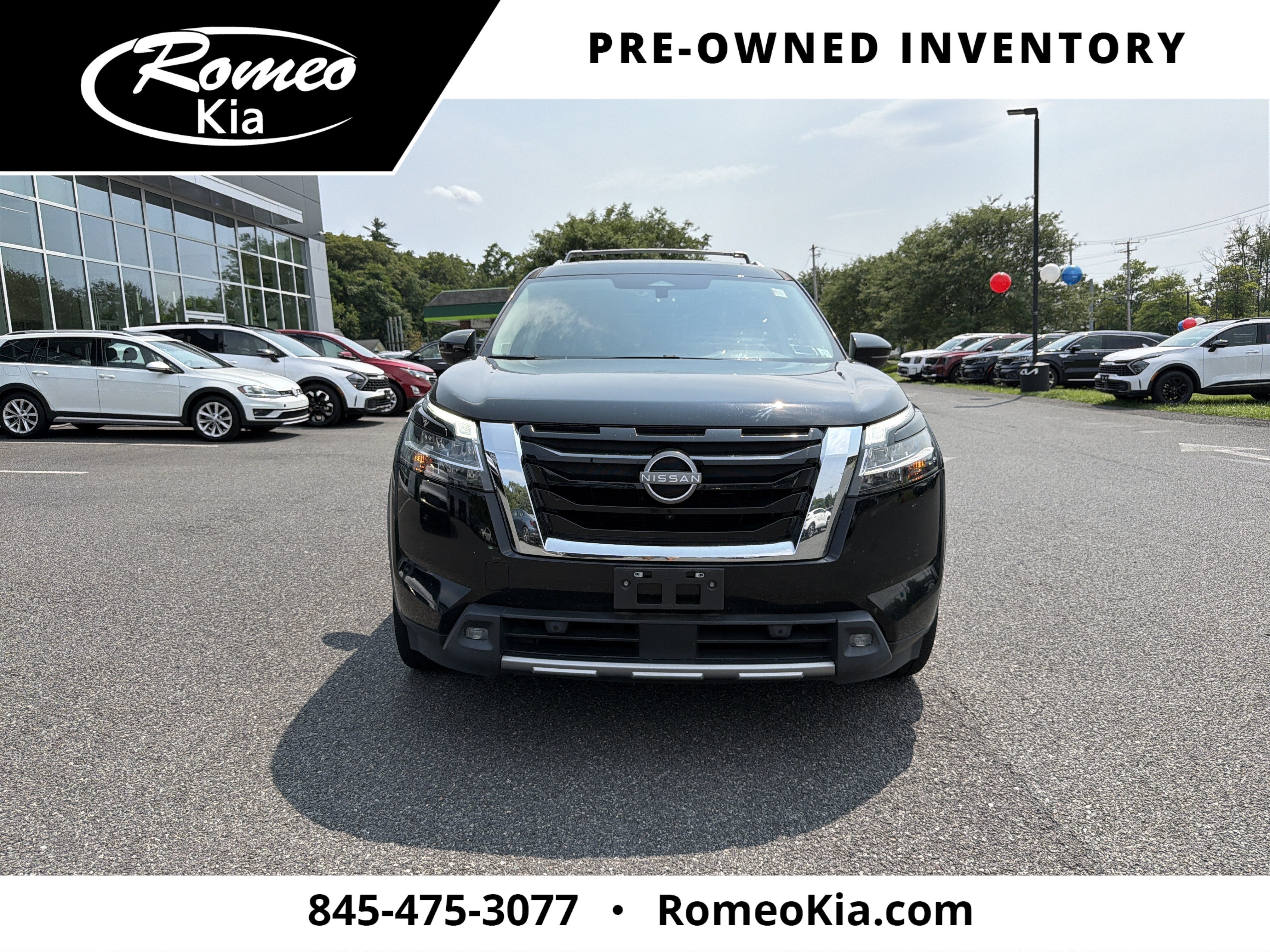 2022 Nissan Pathfinder SL