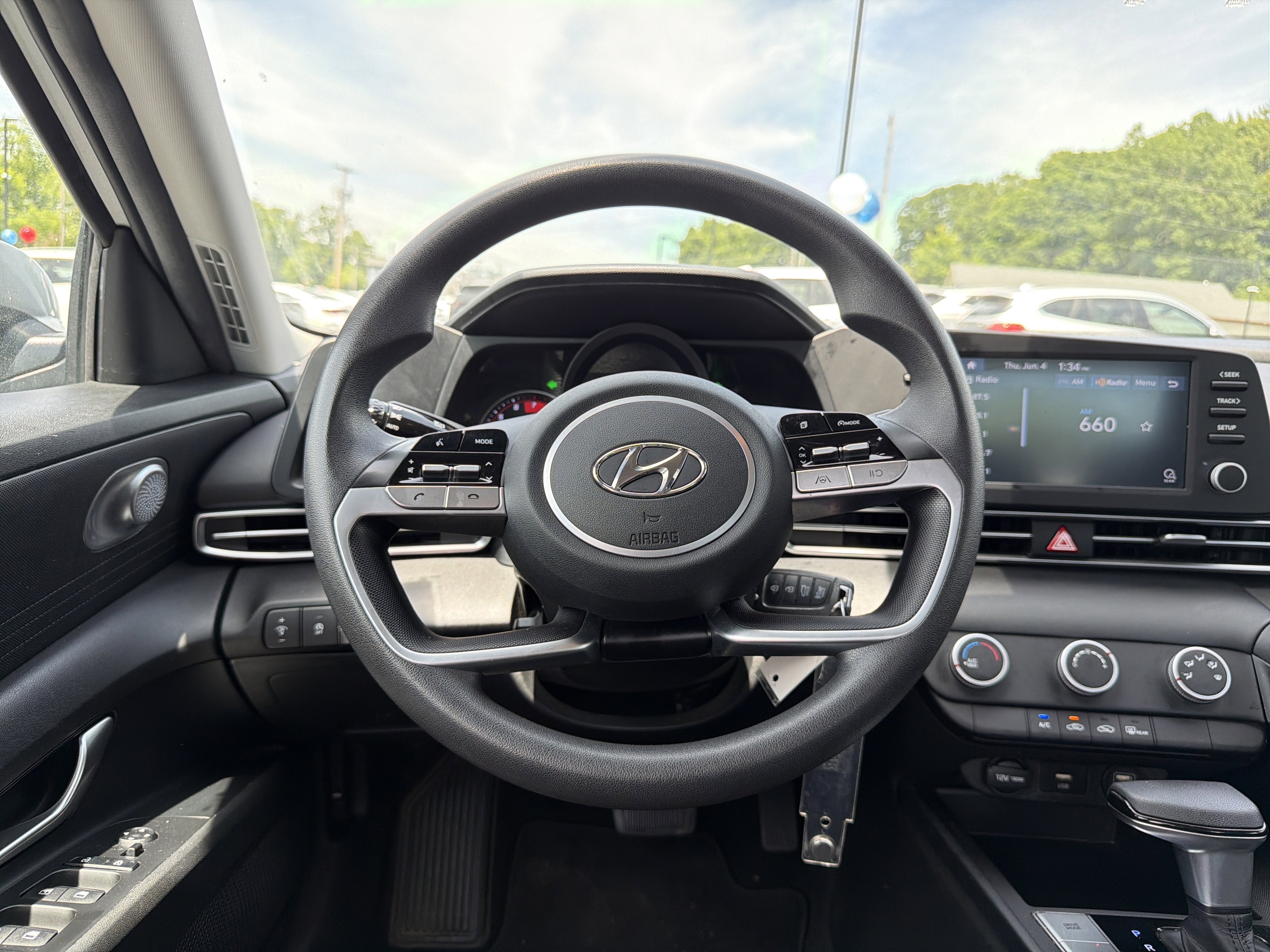 2021 Hyundai ELANTRA SE