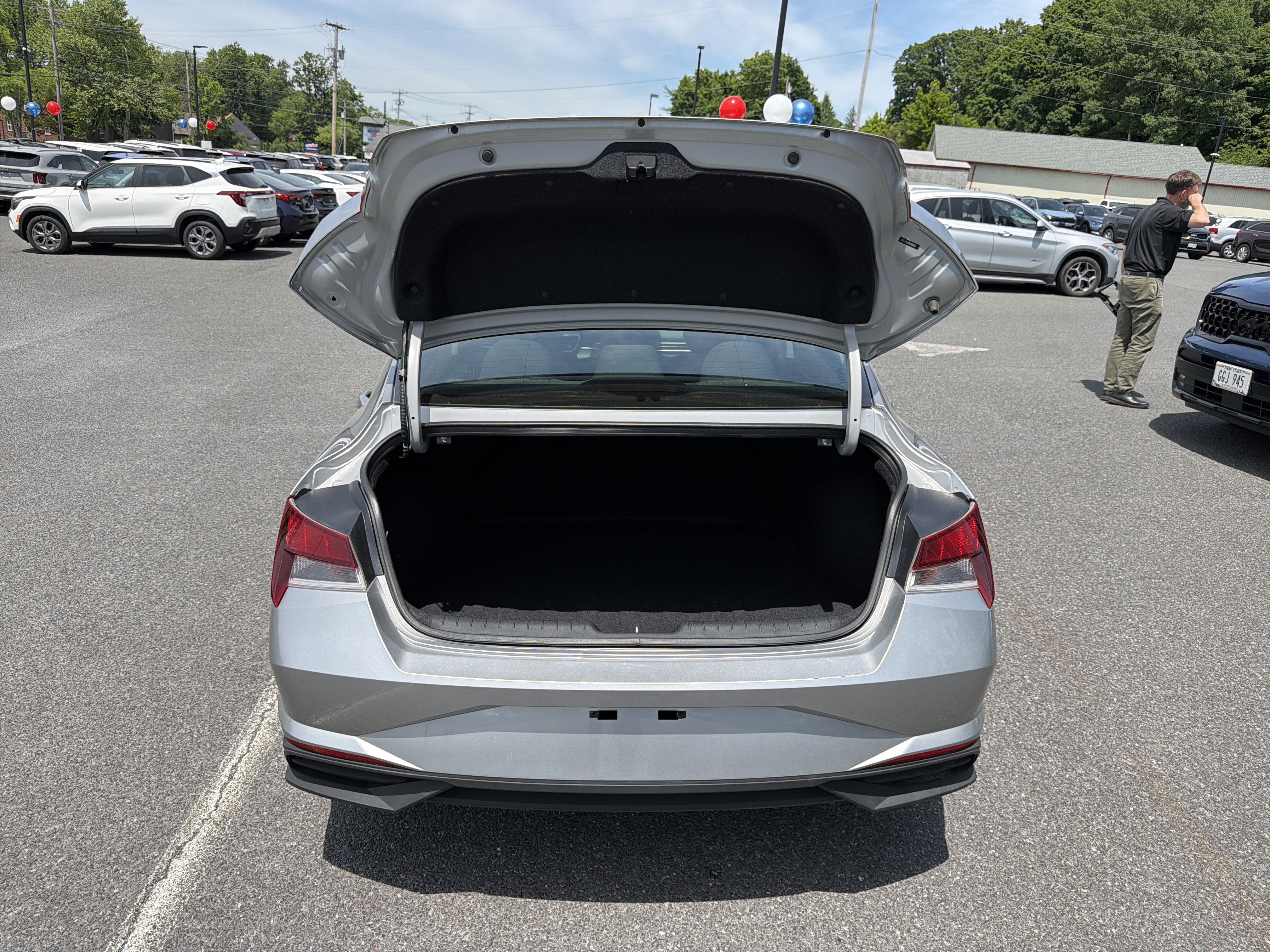 2021 Hyundai ELANTRA SE