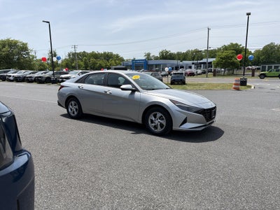 2021 Hyundai ELANTRA SE